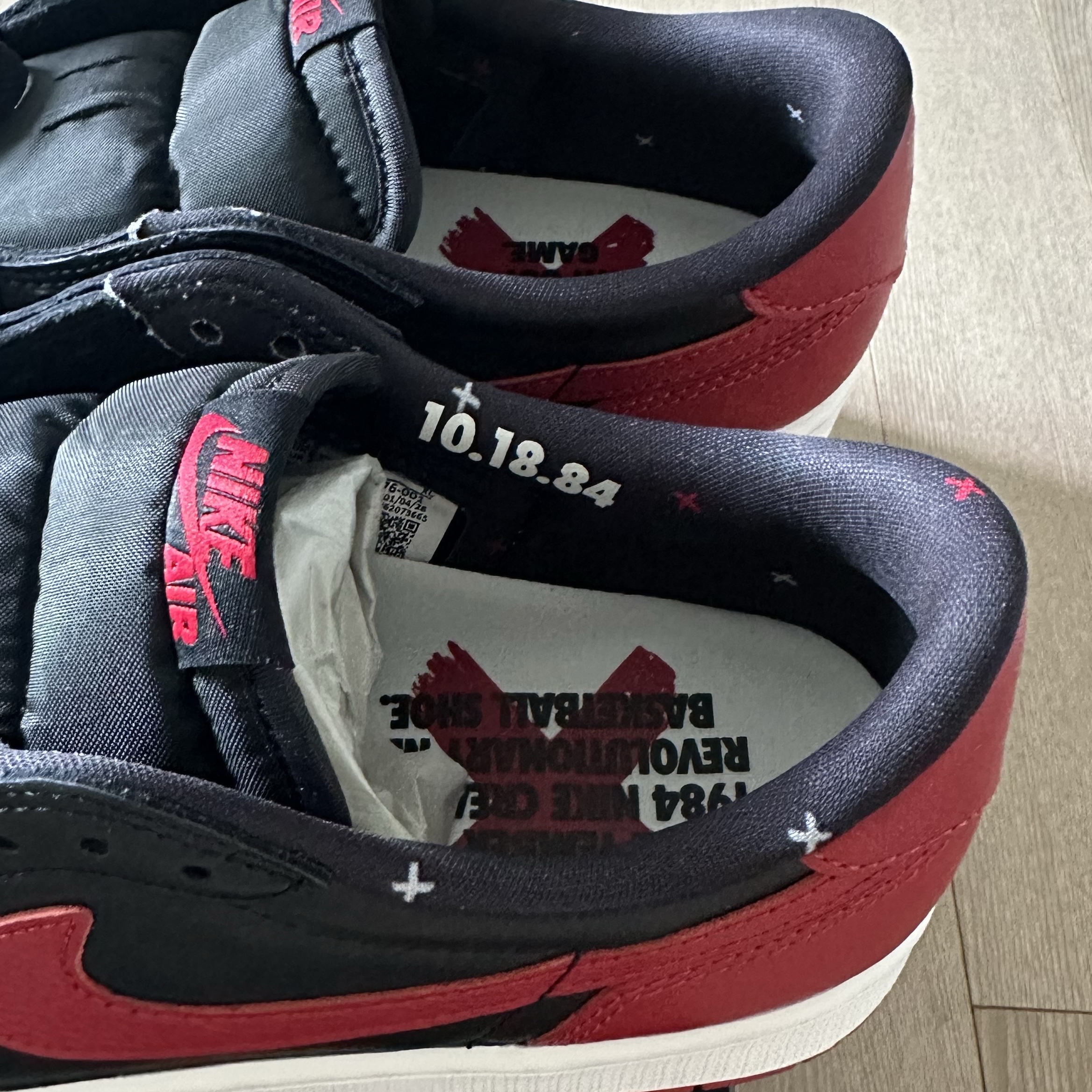Jordan 1 Retro Low OG Banned 2026 착용 스타일 - 5