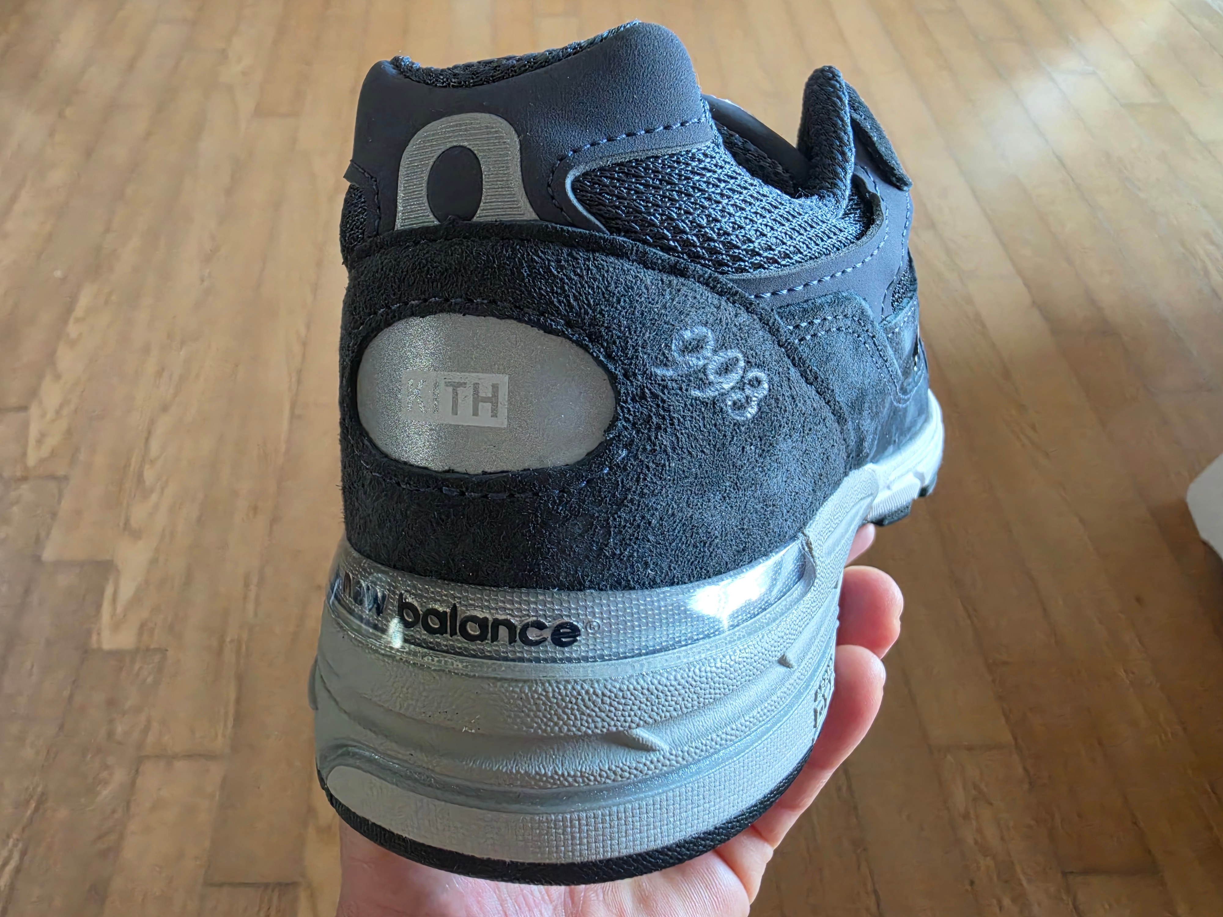 New Balance x Kith 993 Made in USA Asteroid 착용 스타일 - 4