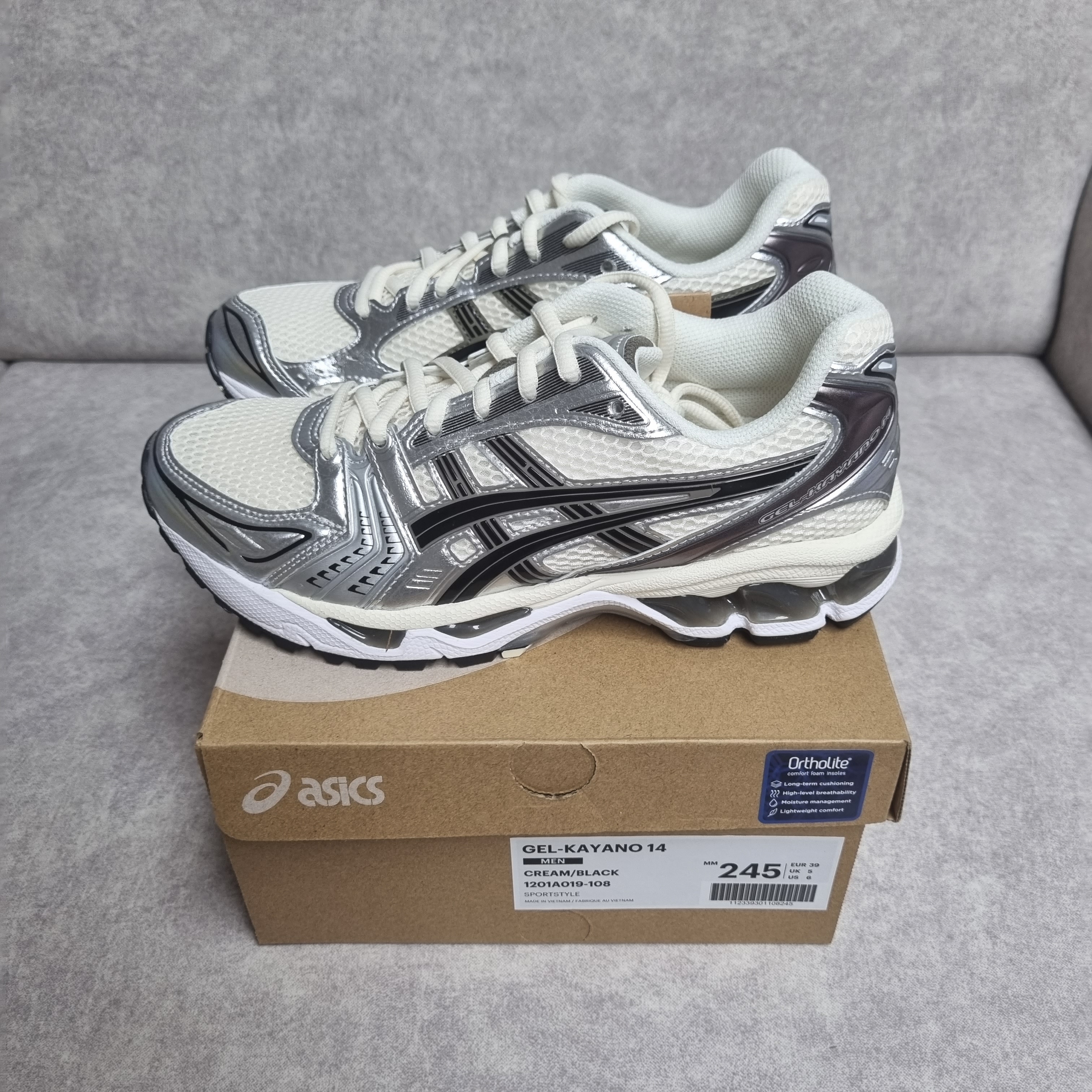 Asics Gel-Kayano 14 Cream Black 착용 스타일