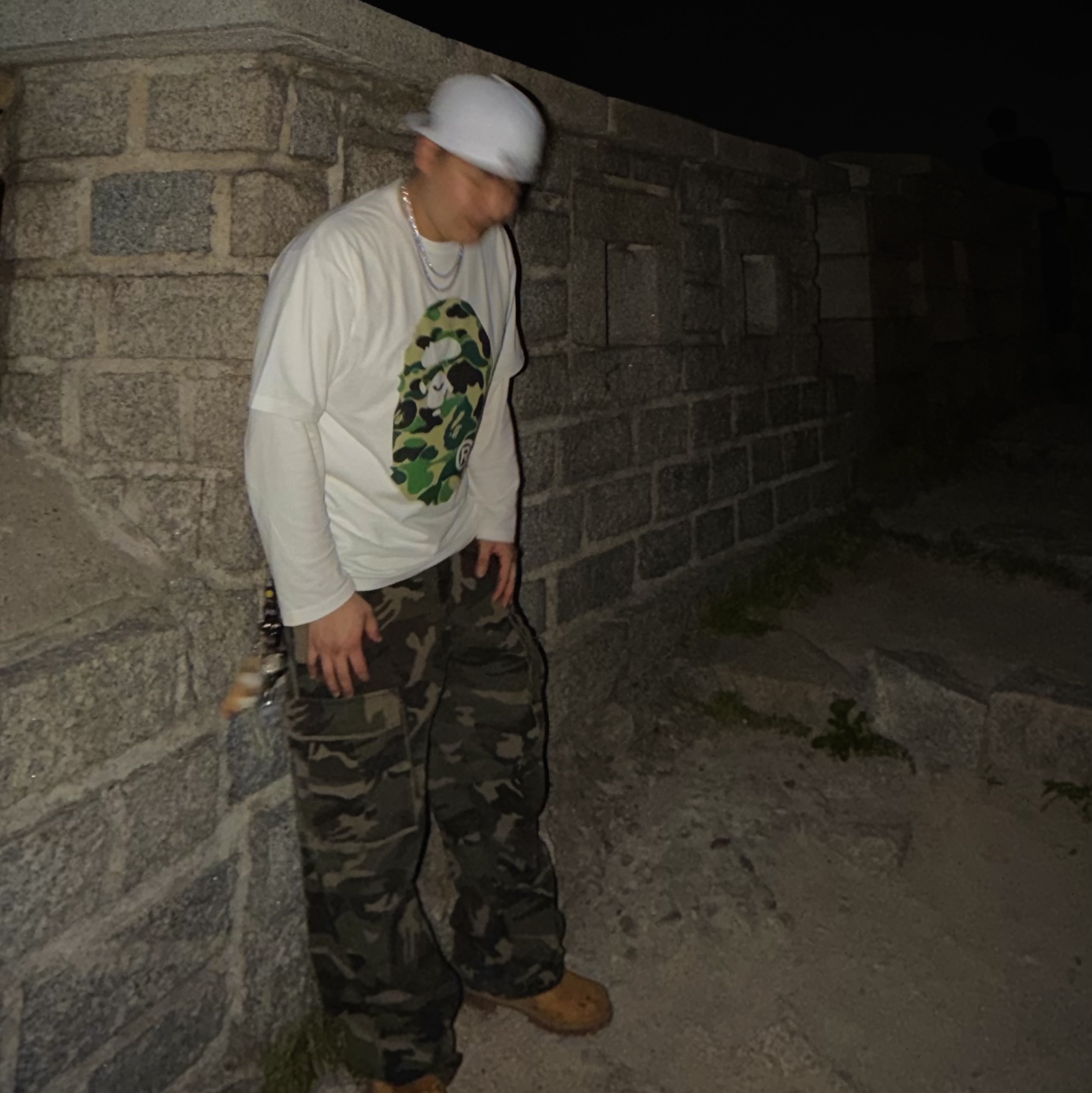 BAPE ABC Camo Big Ape Head T-Shirt White Green, Timberland Premium 6 inch Waterproof Boot Wheat Nubuck - Wide 착용 스타일 - 1