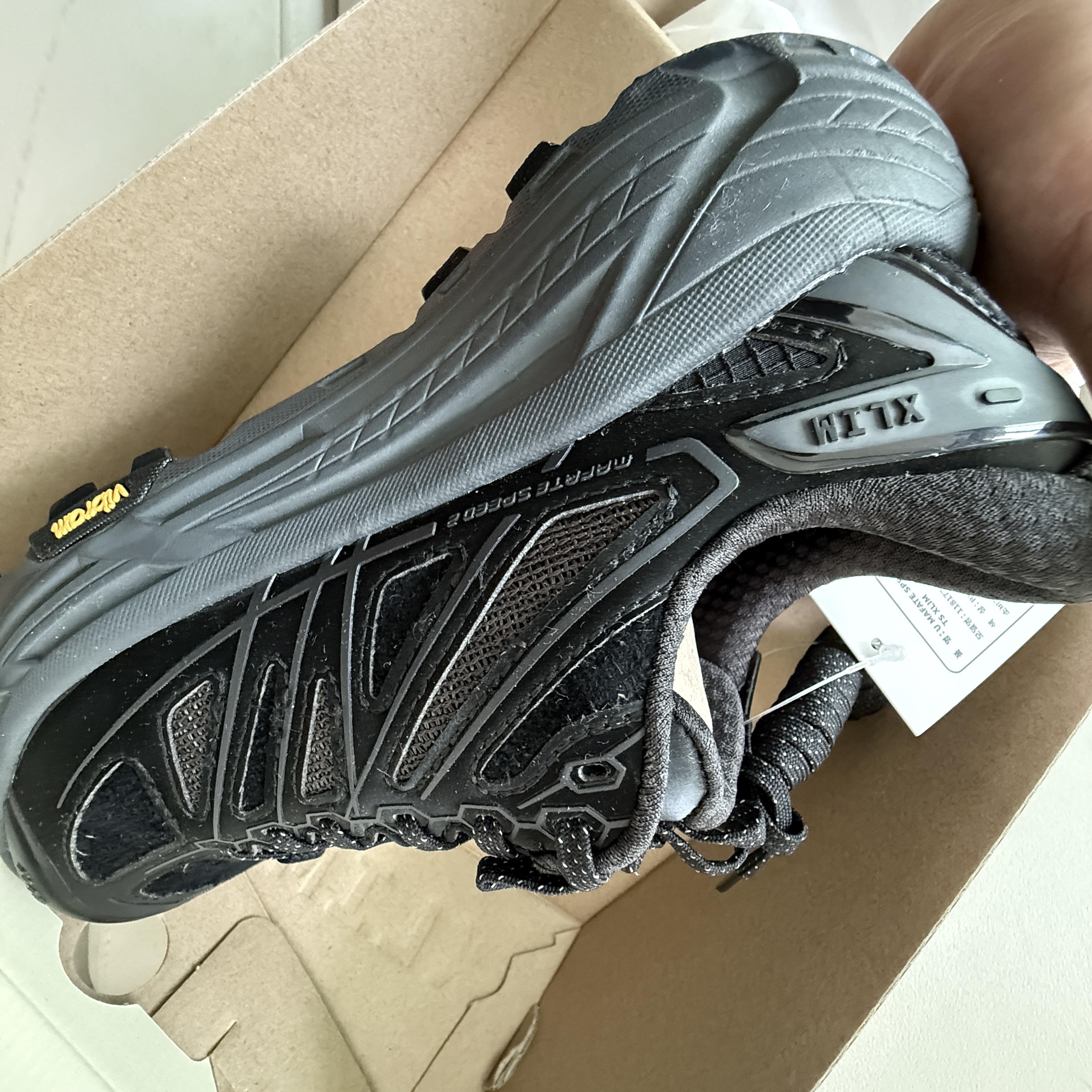 Hoka x Xlim Mafate Speed 2 TS Black Charcoal 착용 스타일 - 2