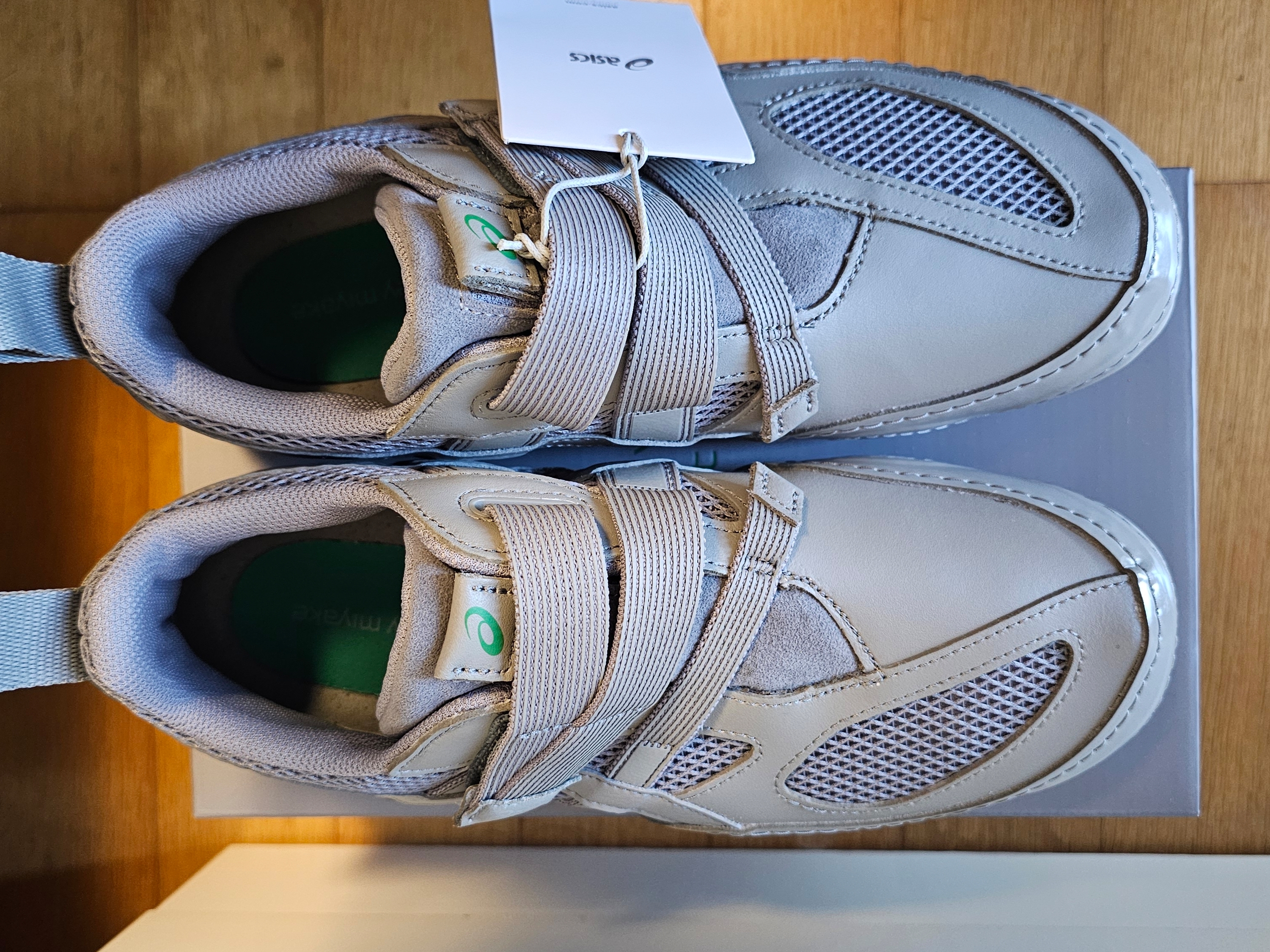 Asics x Issey Miyake Hyper Taping Grey 착용 스타일