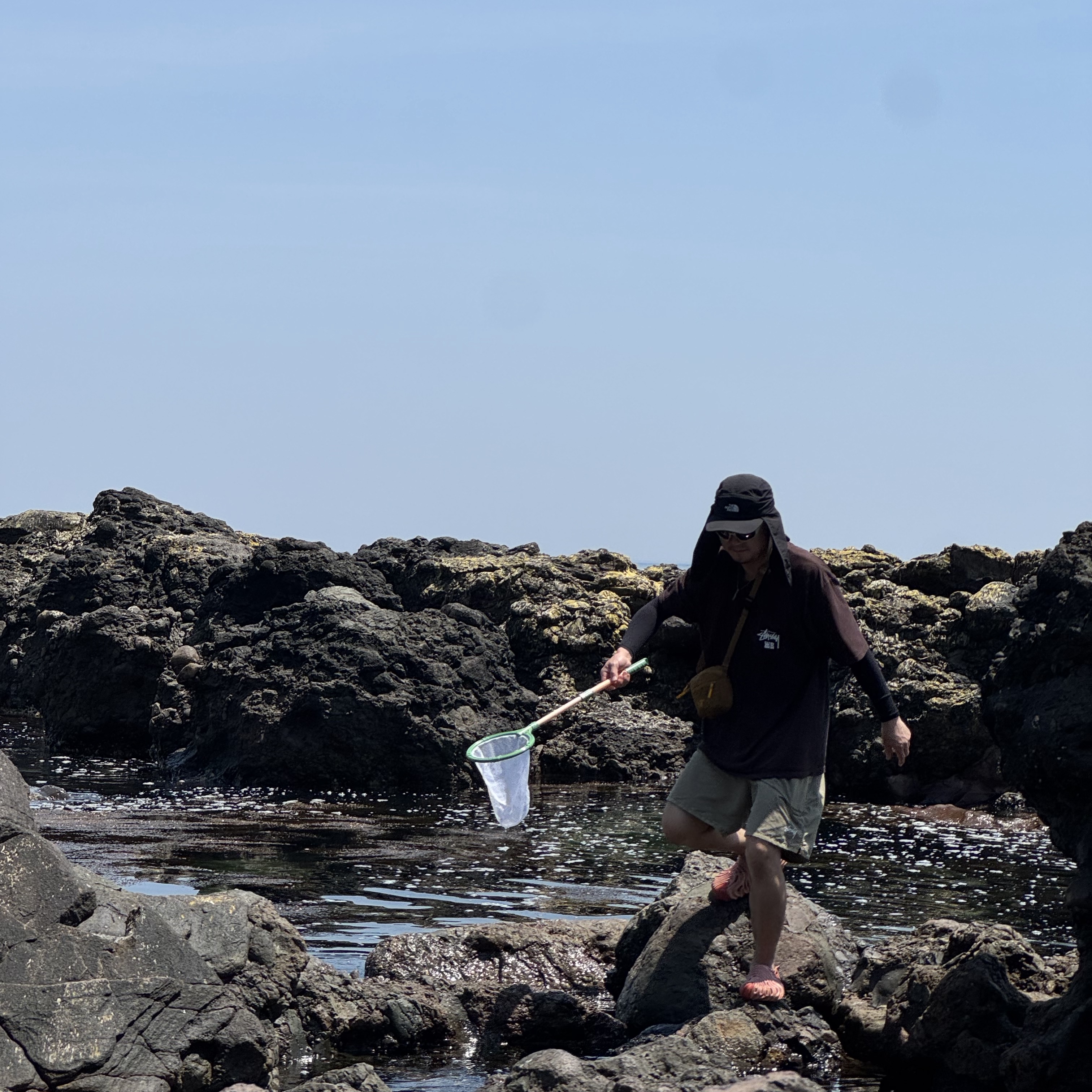 Stussy x Wales Bonner Ocean Song T-Shirt Brown, Crocs x Salehe Bembury Pollex Clog Kuwata 착용 스타일 - 3