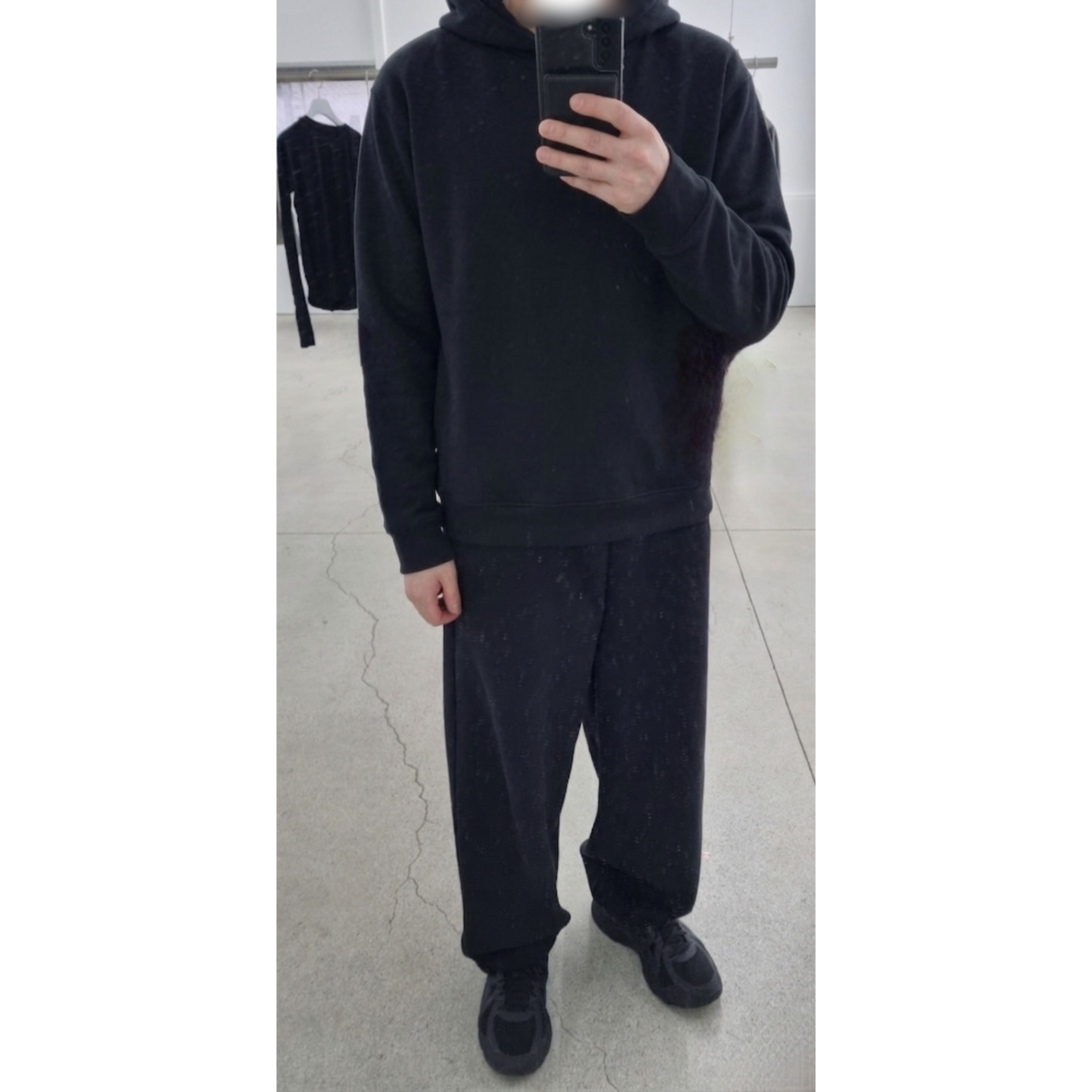 Asics Jog 100 T Black - 4E Extra Wide, Casio G-Shock DW-5600UBB-1DR 착용 스타일 - 1