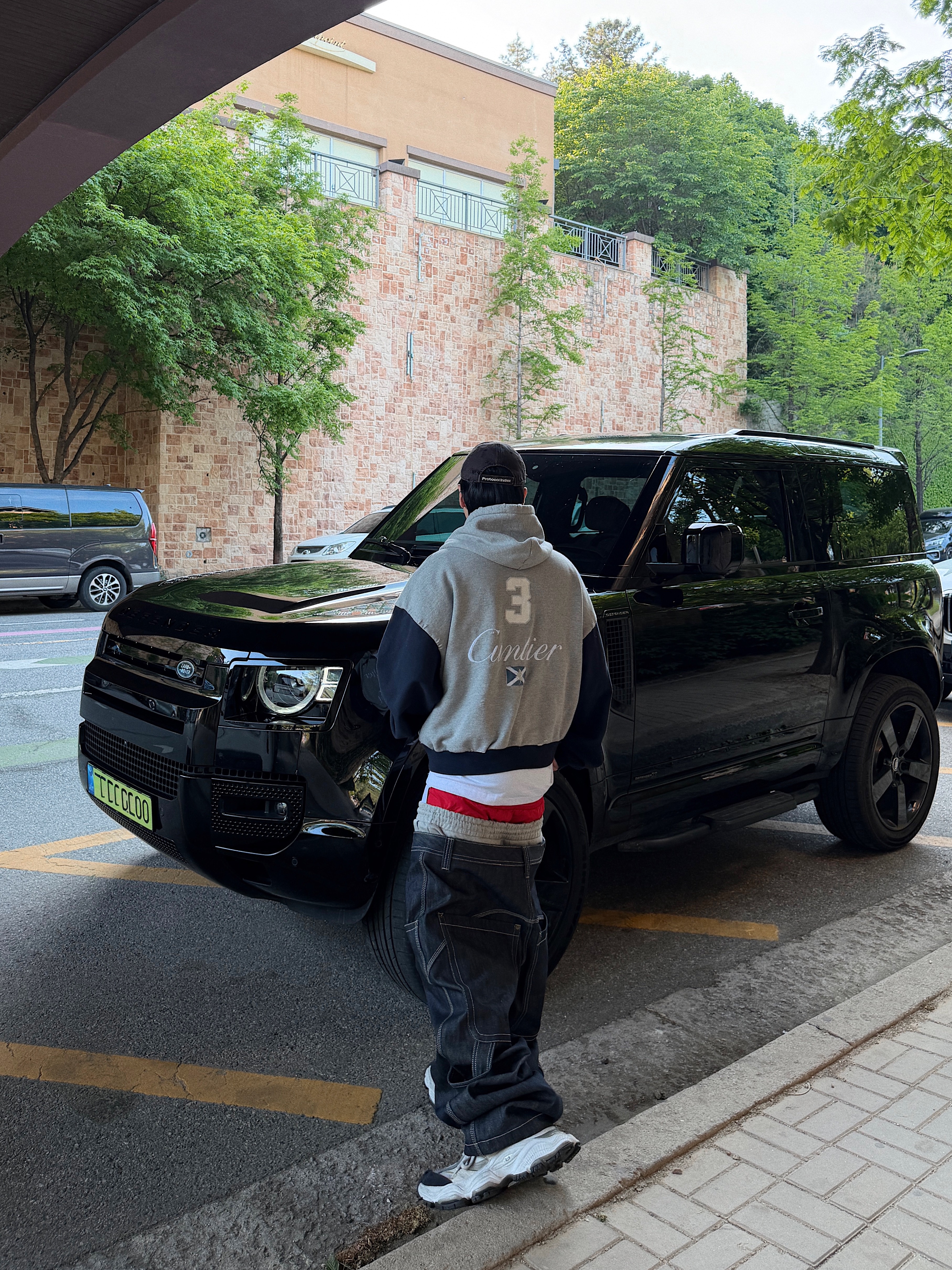 Protocol Index 3 Layered Denim Pants Indigo Blue, Balenciaga Cargo Sneakers White Grey 착용 스타일 - 4