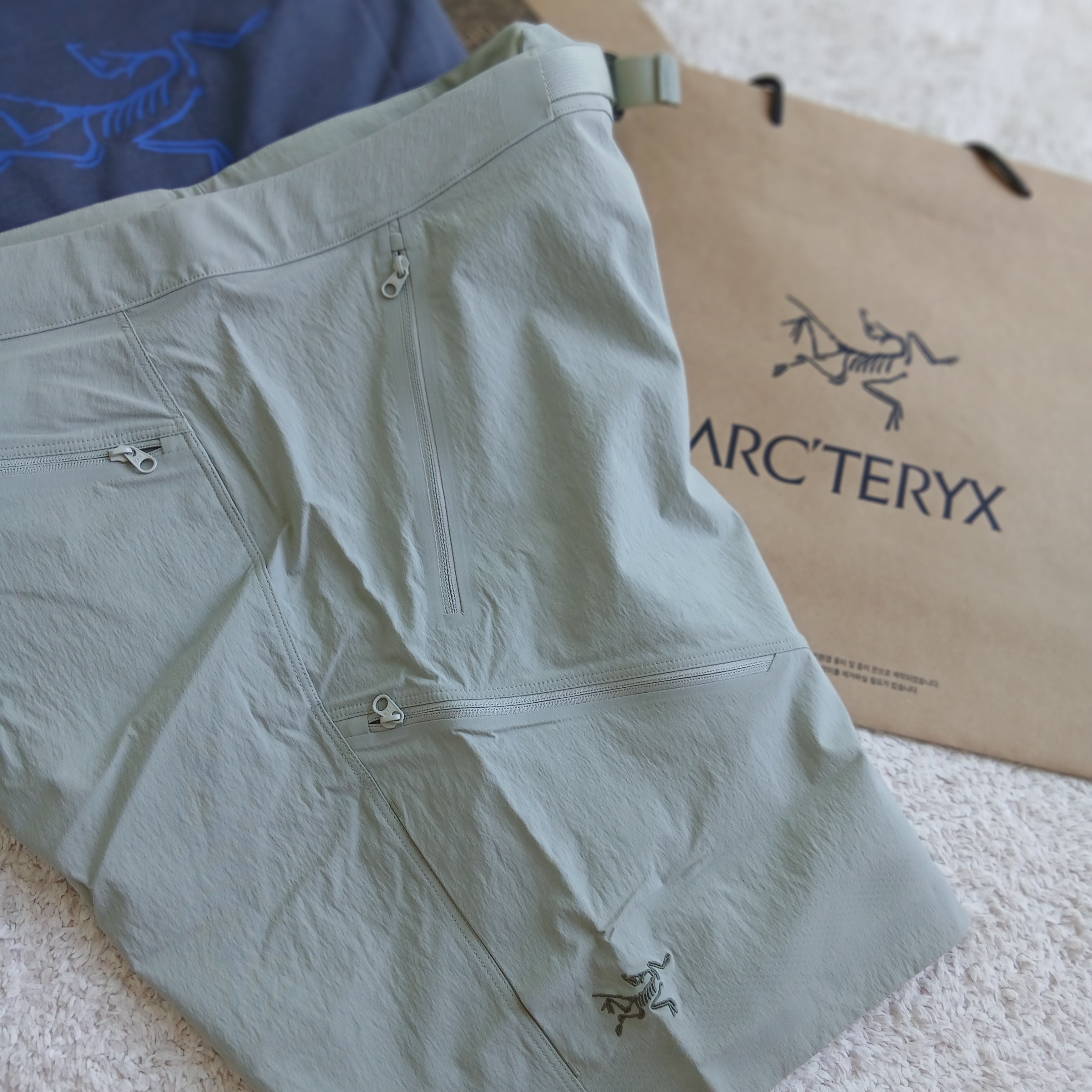 Arc'teryx Gamma Quick Dry Shorts 9 Inch Black, Arc'teryx Gamma Quick Dry Shorts 9 Inch Habitat 착용 스타일 - 3