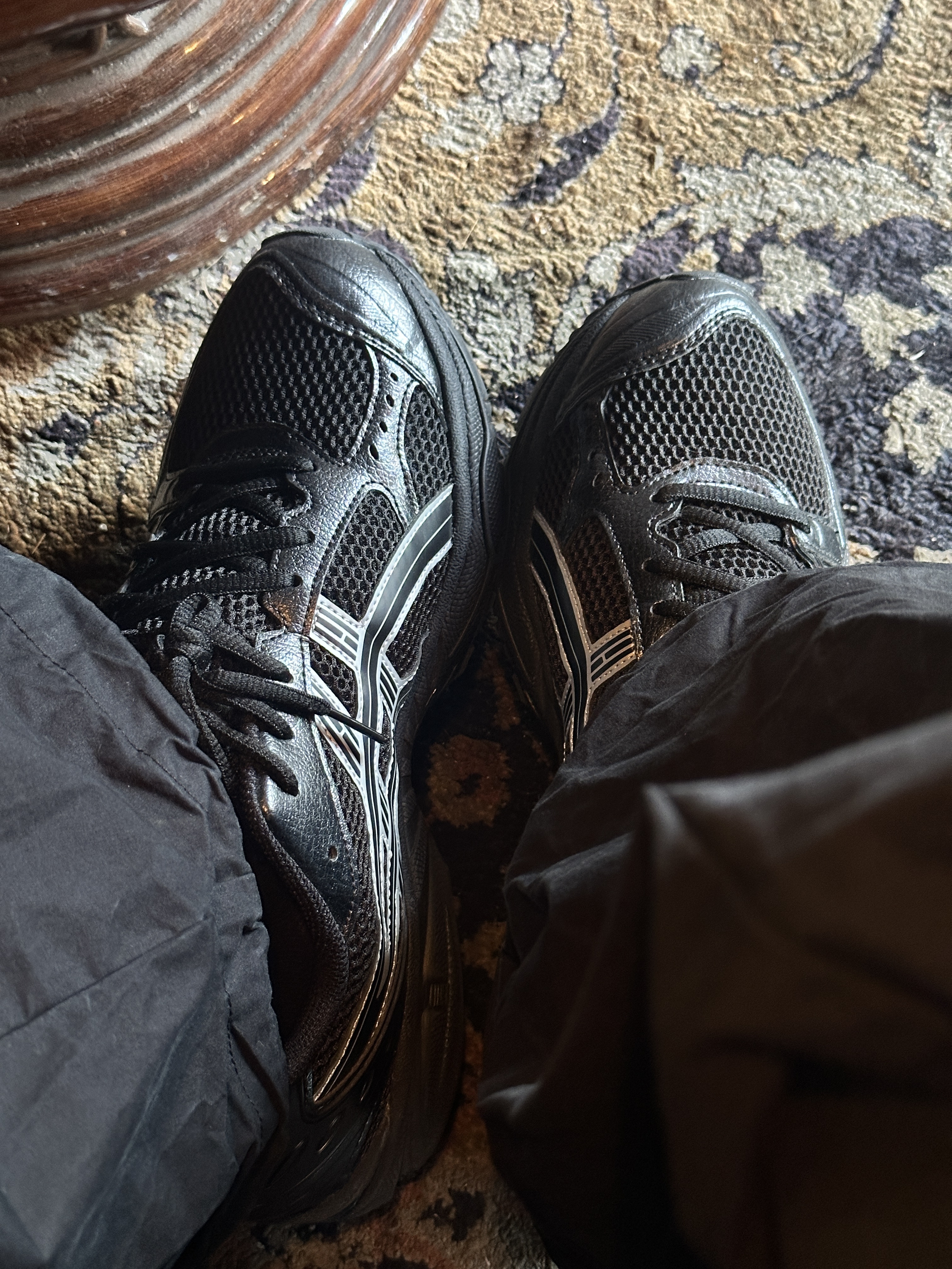 Asics Gel-Kayano 14 Black Pure Silver 착용 스타일 - 5