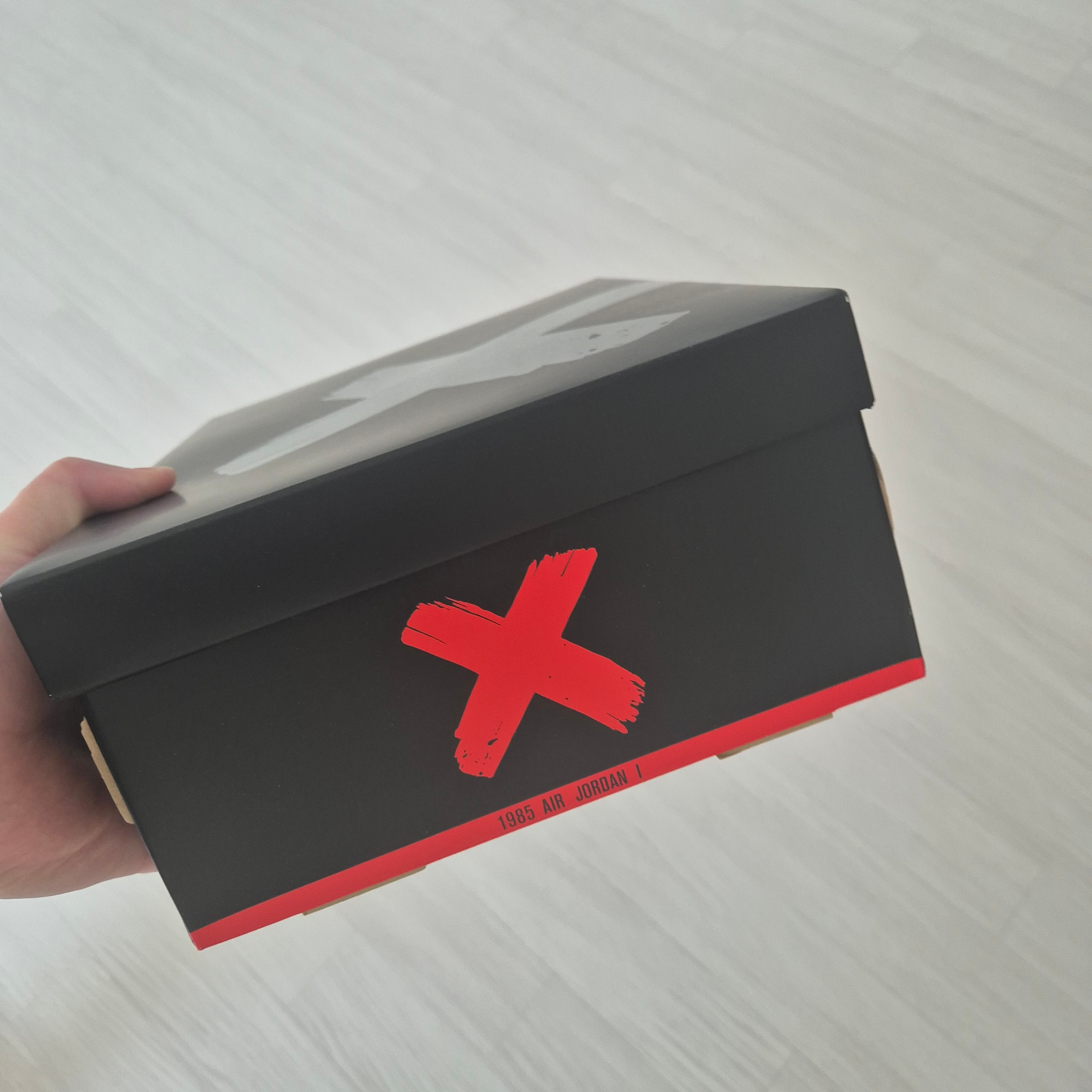 Jordan 1 Retro Low OG Banned 2026 착용 스타일 - 3