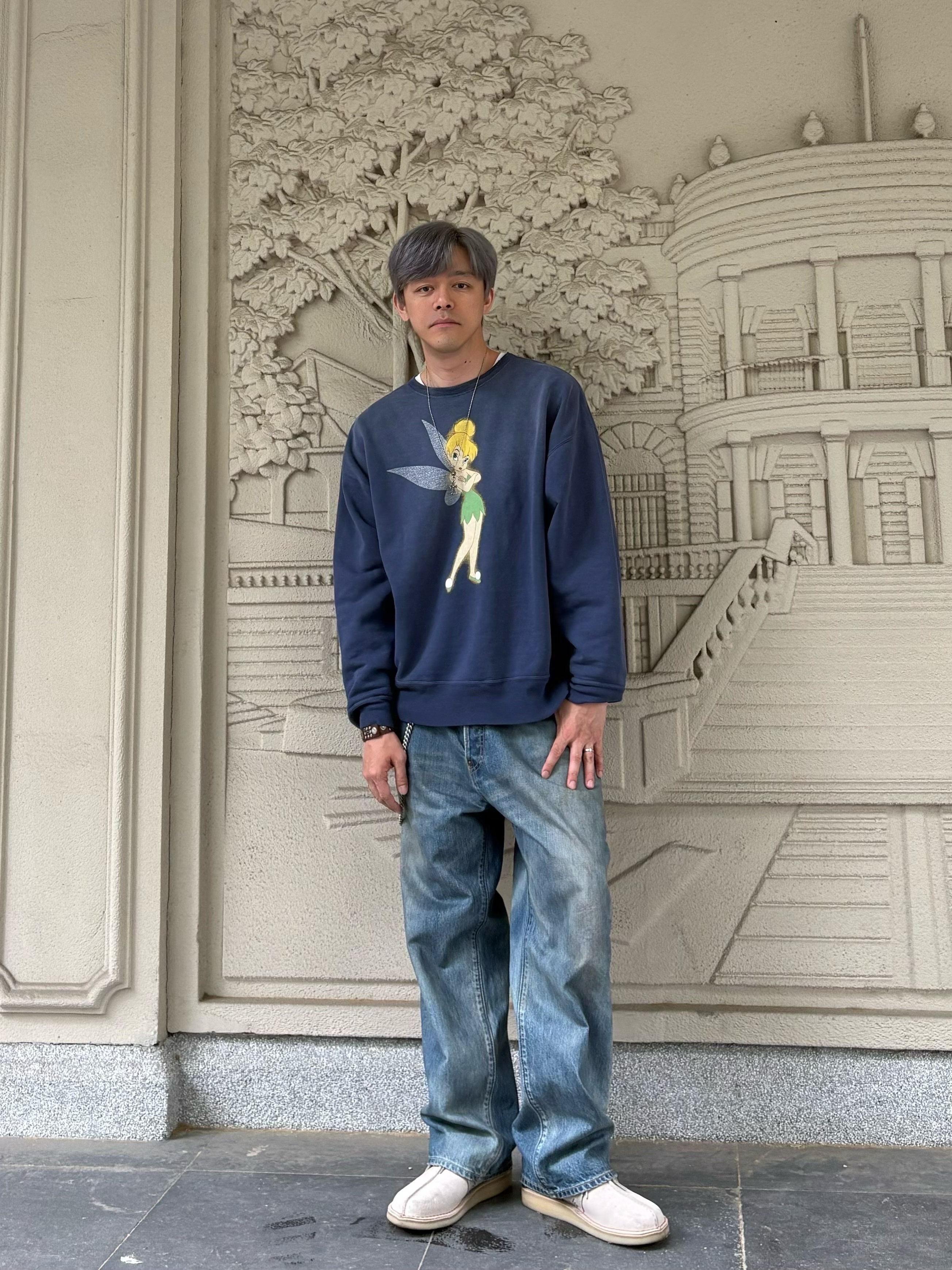 Saint Mxxxxxx x Disney Crewneck Sweat Tinker Bell Navy - 26SS, A.Presse No.37 Washed Wide Denim Pants Indigo - 26SS 착용 스타일 - 1