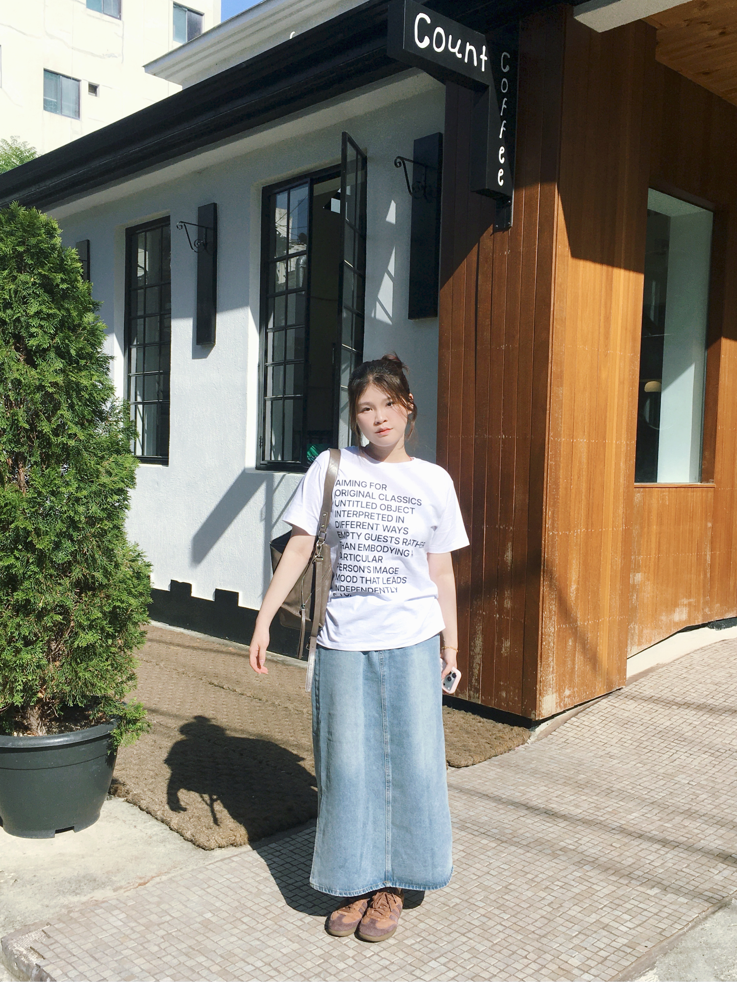 MILLO WOMEN Lettering Archive T-shirts White 착용 스타일 - 1