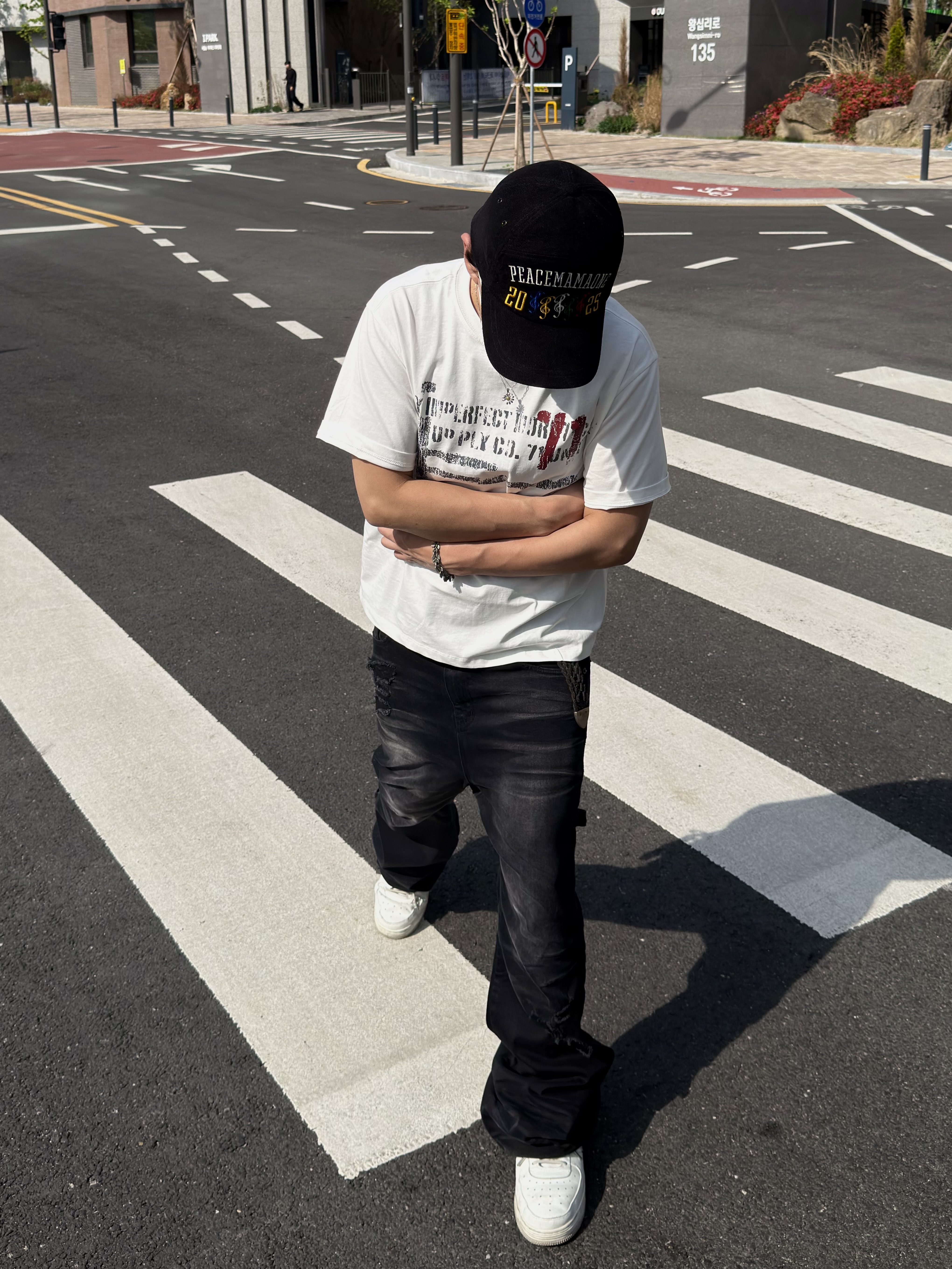 Peaceminusone x 2025 MAMA Awards Peacemamaone Cap Mesh, Peaceminusone x 2025 MAMA Awards Peacemamaone Cap Cotton 착용 스타일 - 1