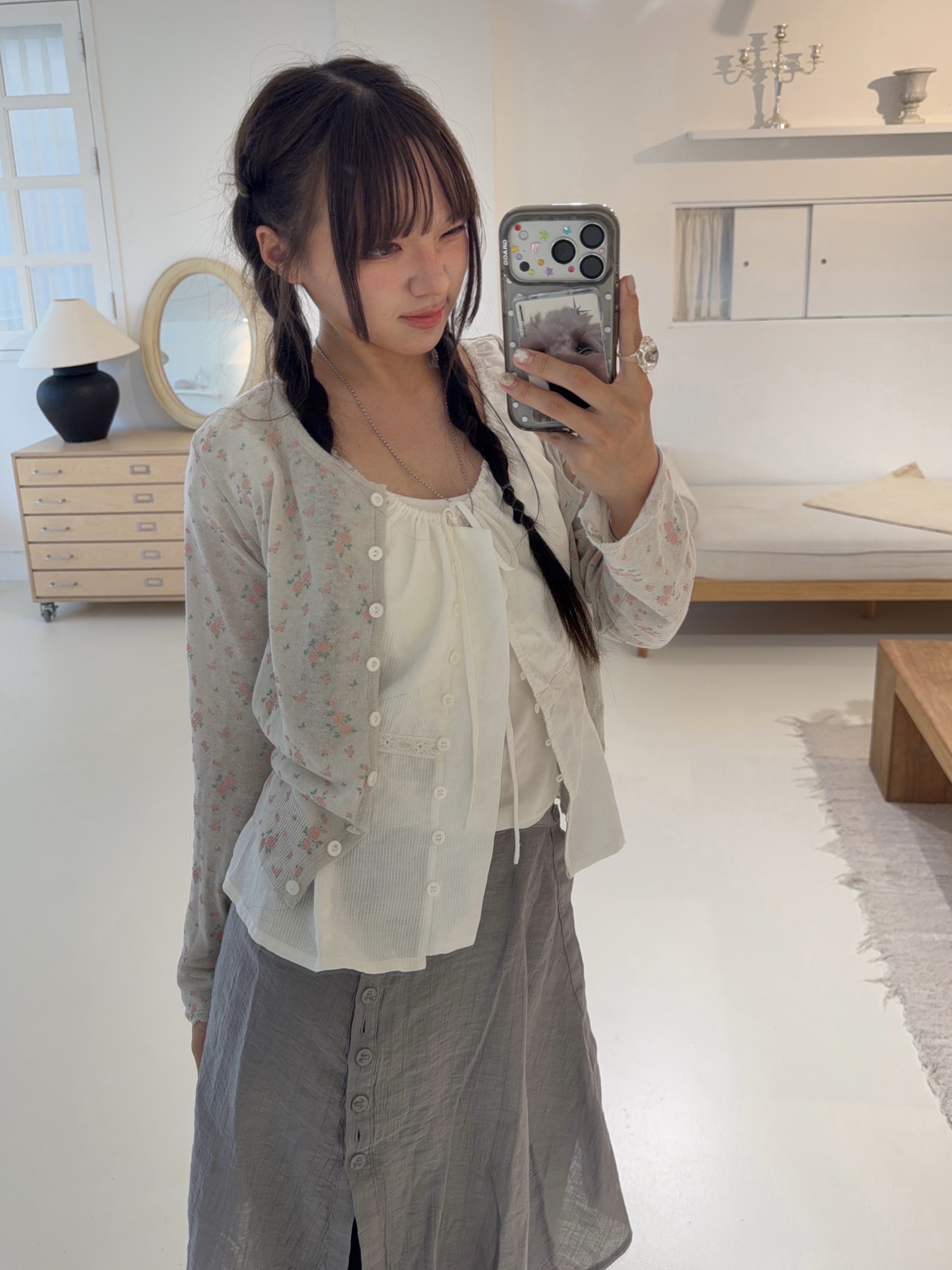(W) Miseki Seoul Button Layered Wrap Skirt Grey, GRAGG MAGSAFE LAYERS FRAME CASE CLEAR BLACK - POINT FRAME DOT 착용 스타일 - 2