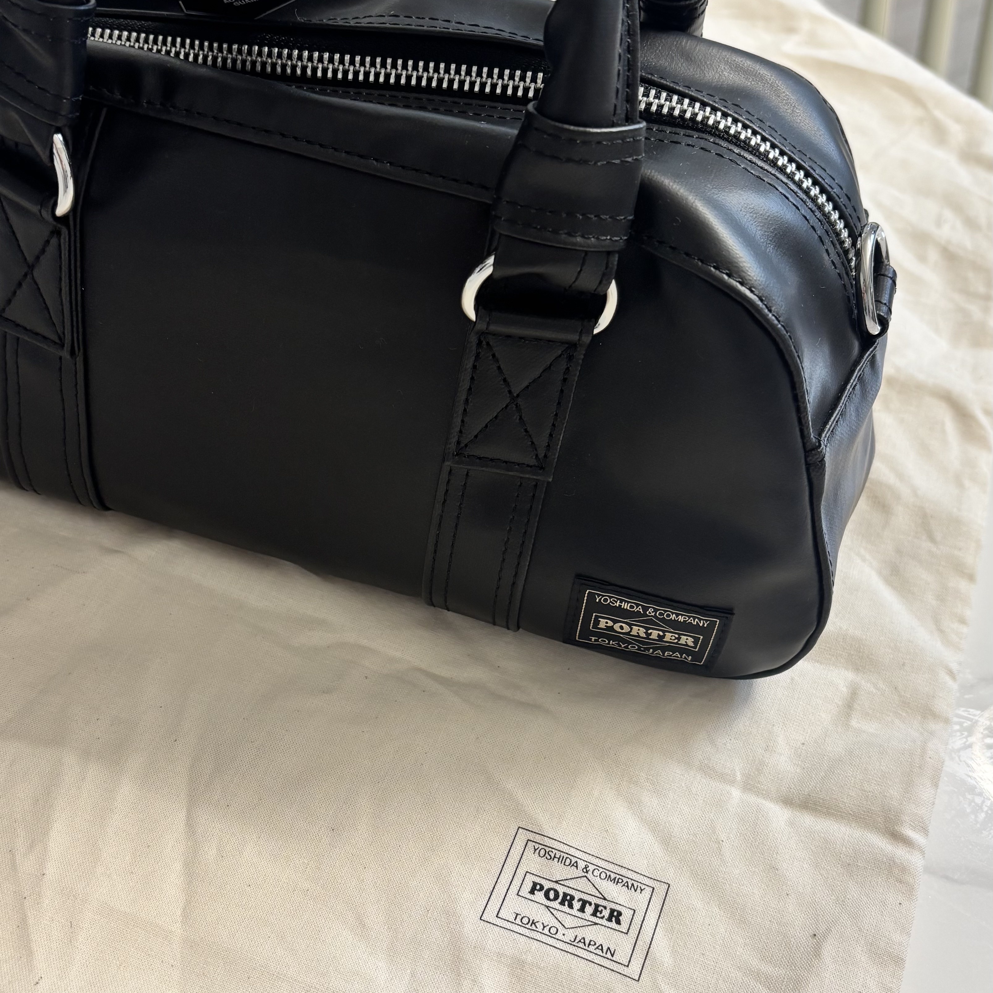 Porter Free Style Mini Boston Bag Black 착용 스타일 - 2
