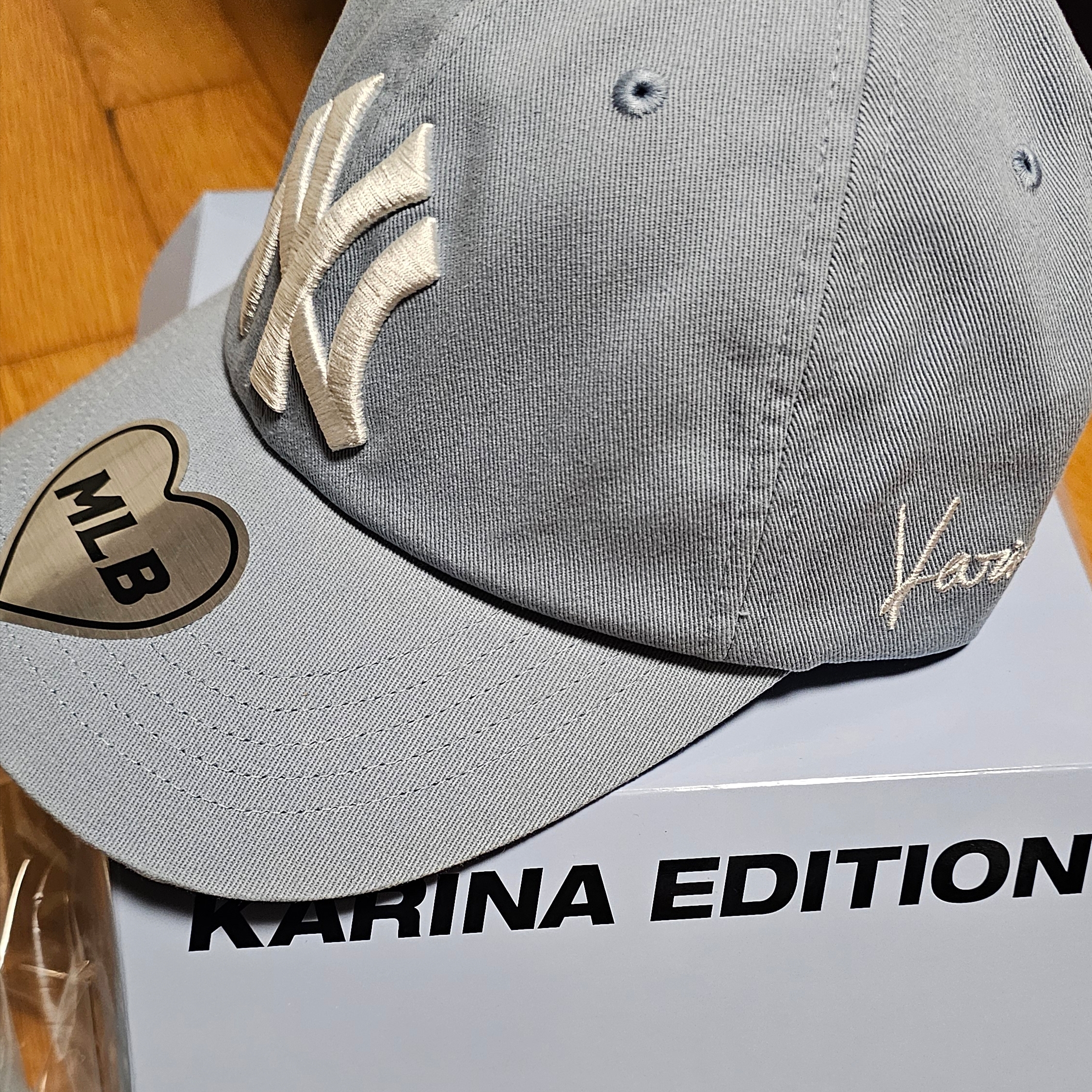 MLB x Karina Signature Unstructured Ball Cap Sky Blue 착용 스타일