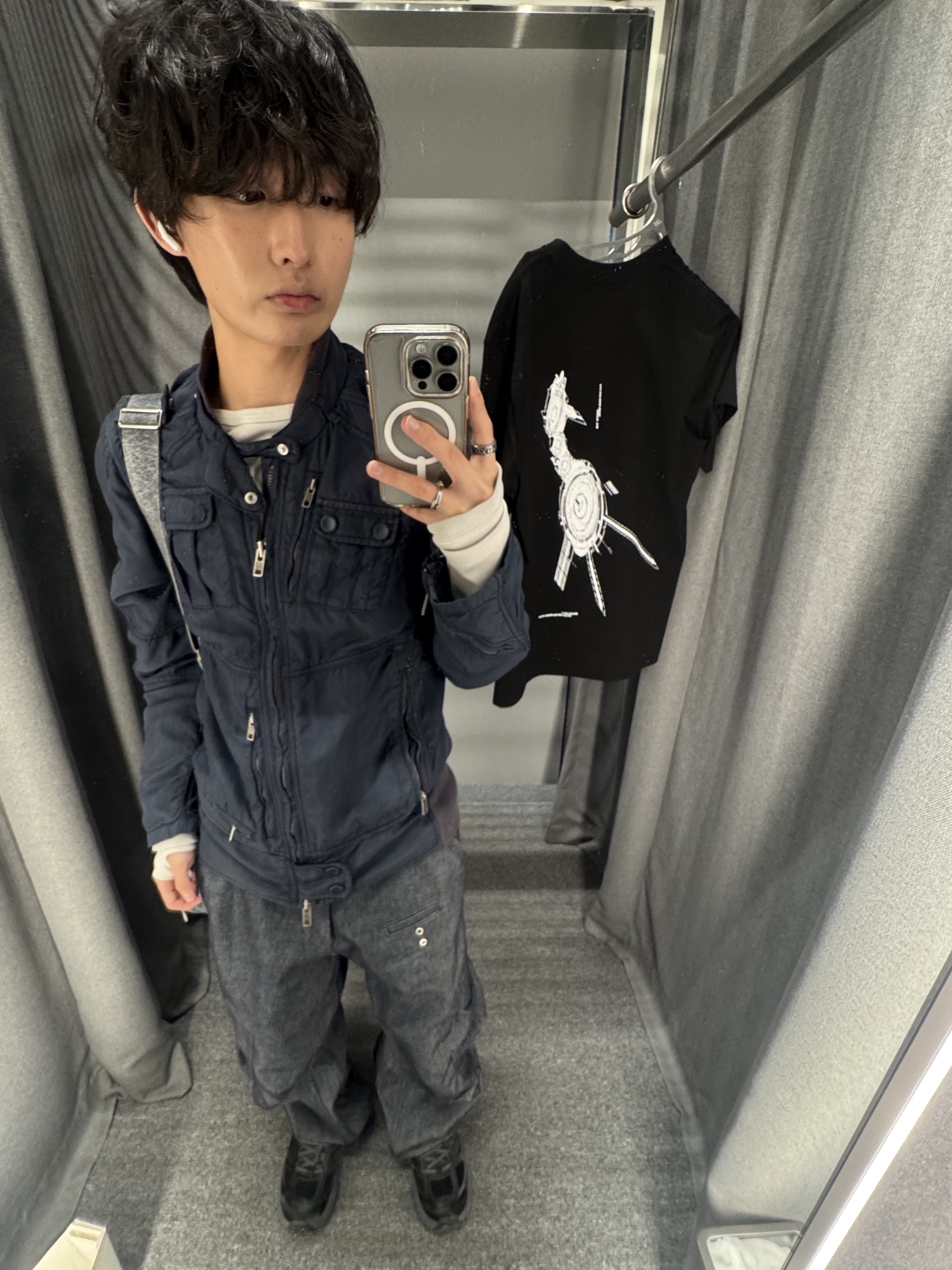 IGNOTA Core:14 Shell Cargo Pants Indigo, Hoka x Xlim Mafate Speed 2 TS Black Charcoal 착용 스타일 - 2