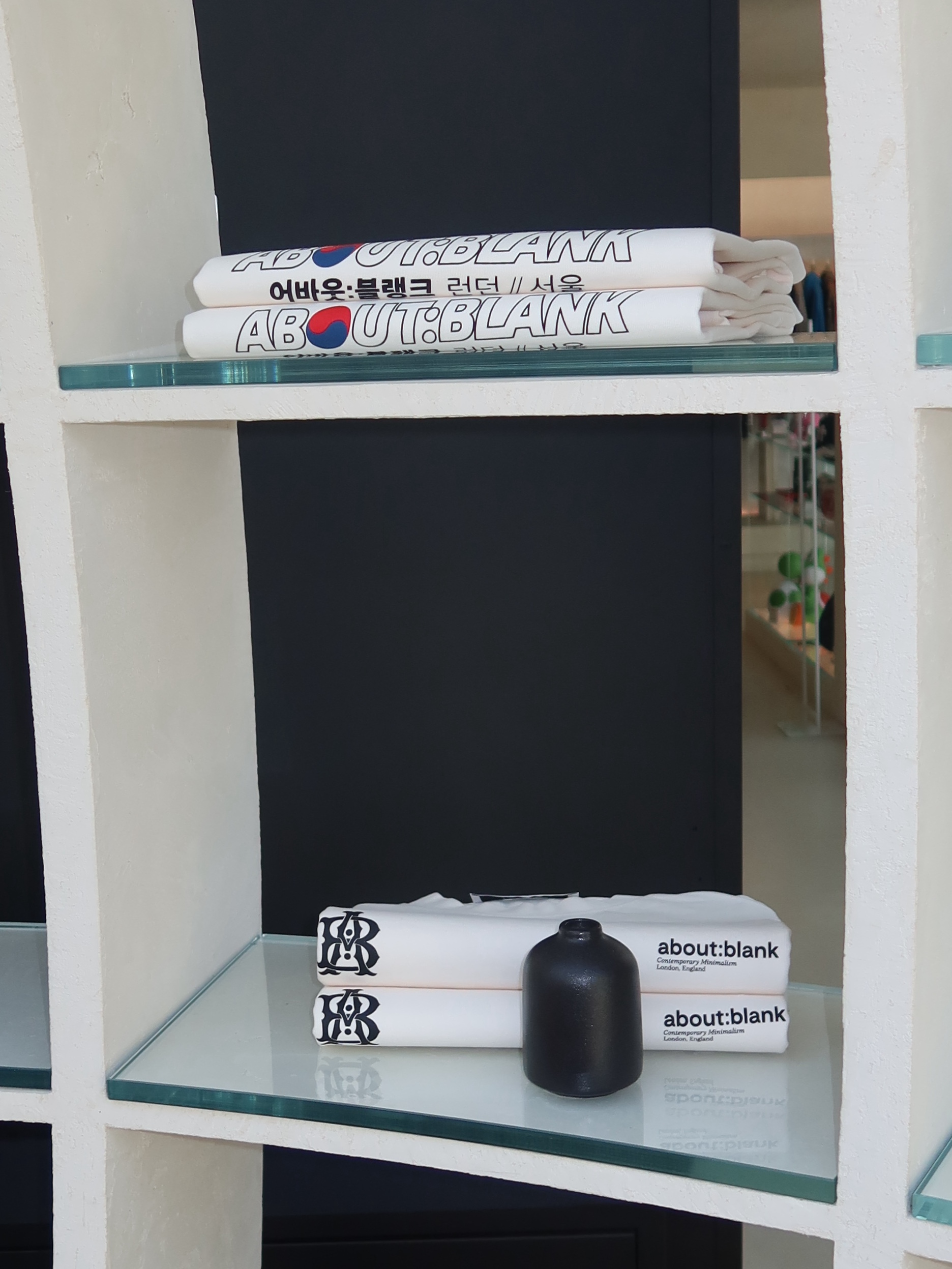 [KREAM 단독] [재입고] About:Blank Monogram Contrast Cap Ecru Navy - 26SS 착용 스타일 - 2