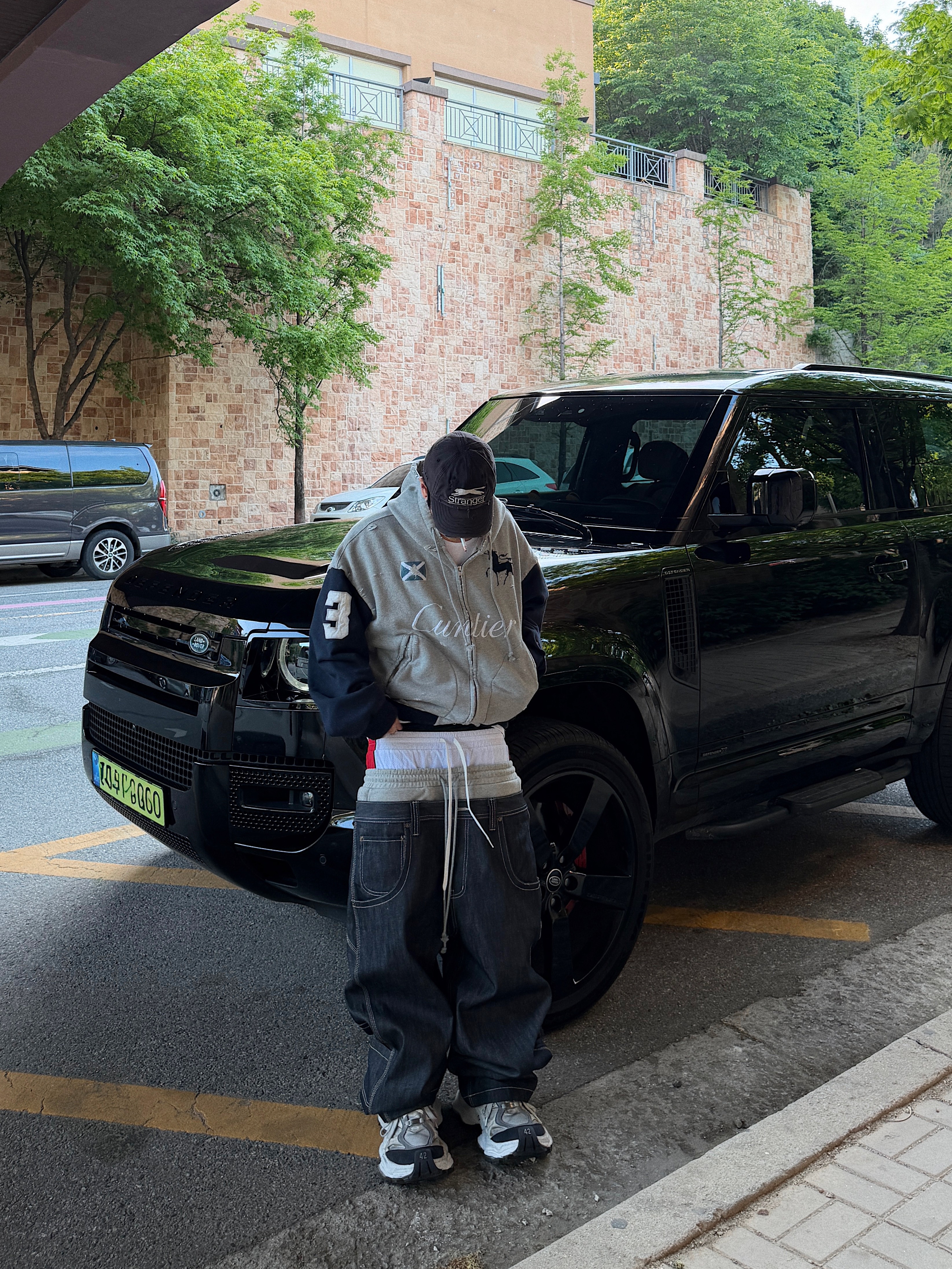 Protocol Index 3 Layered Denim Pants Indigo Blue, Balenciaga Cargo Sneakers White Grey 착용 스타일 - 3