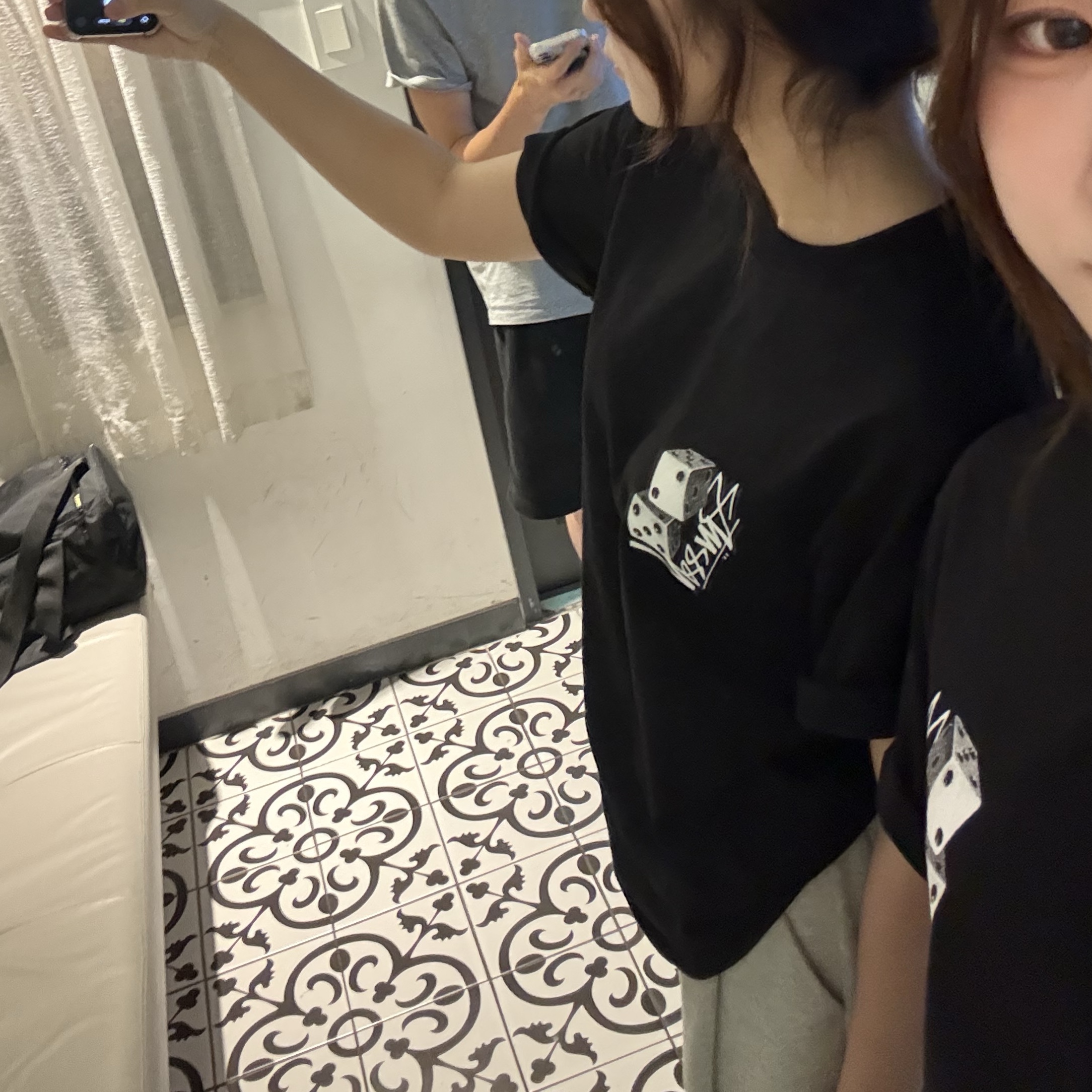 Stussy Tall Dice T-Shirt Black 착용 스타일 - 1