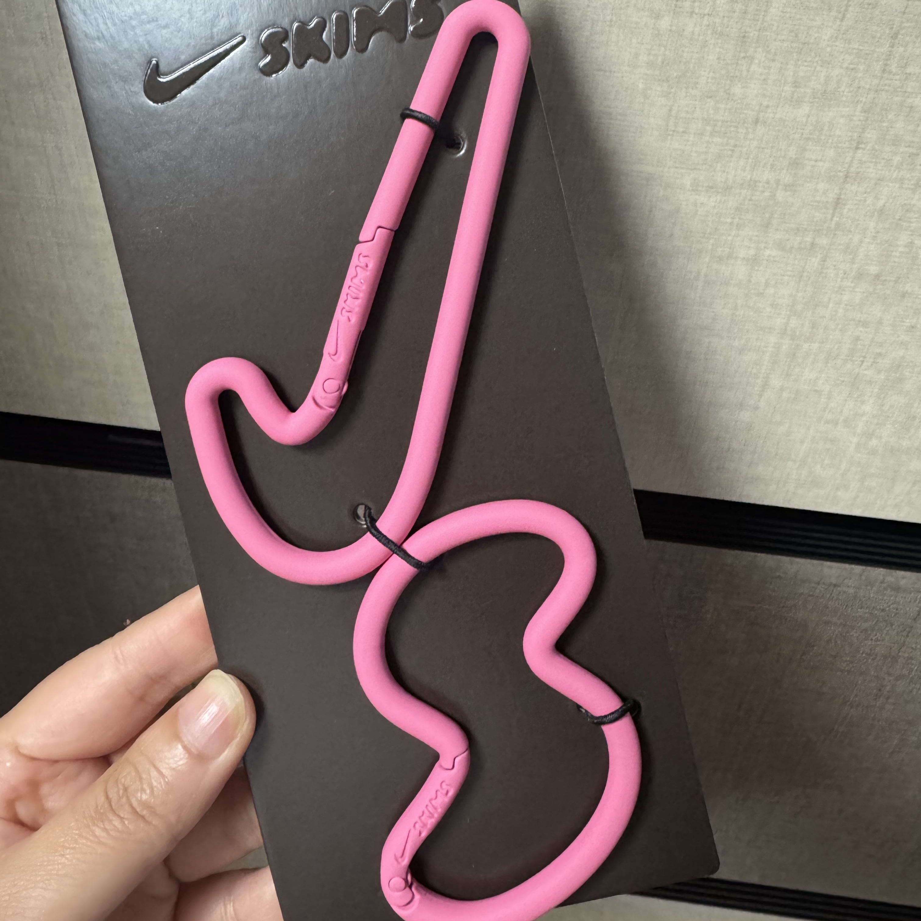 NikeSKIMS Carabiner Set NSKM Himalayan NSKM Himalayan 착용 스타일