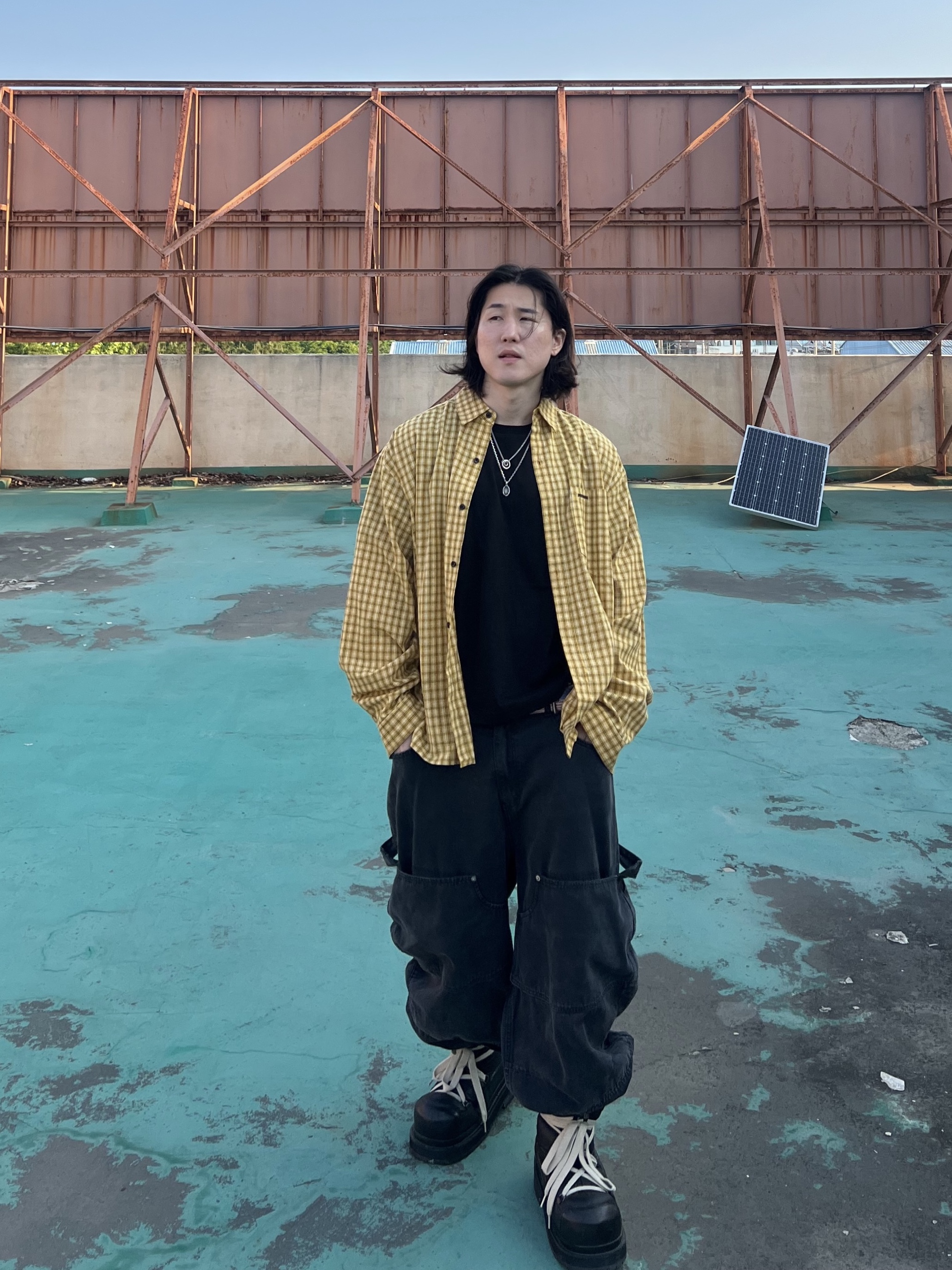 Nonnod Double knee cover pants Vintage black 착용 스타일 - 4