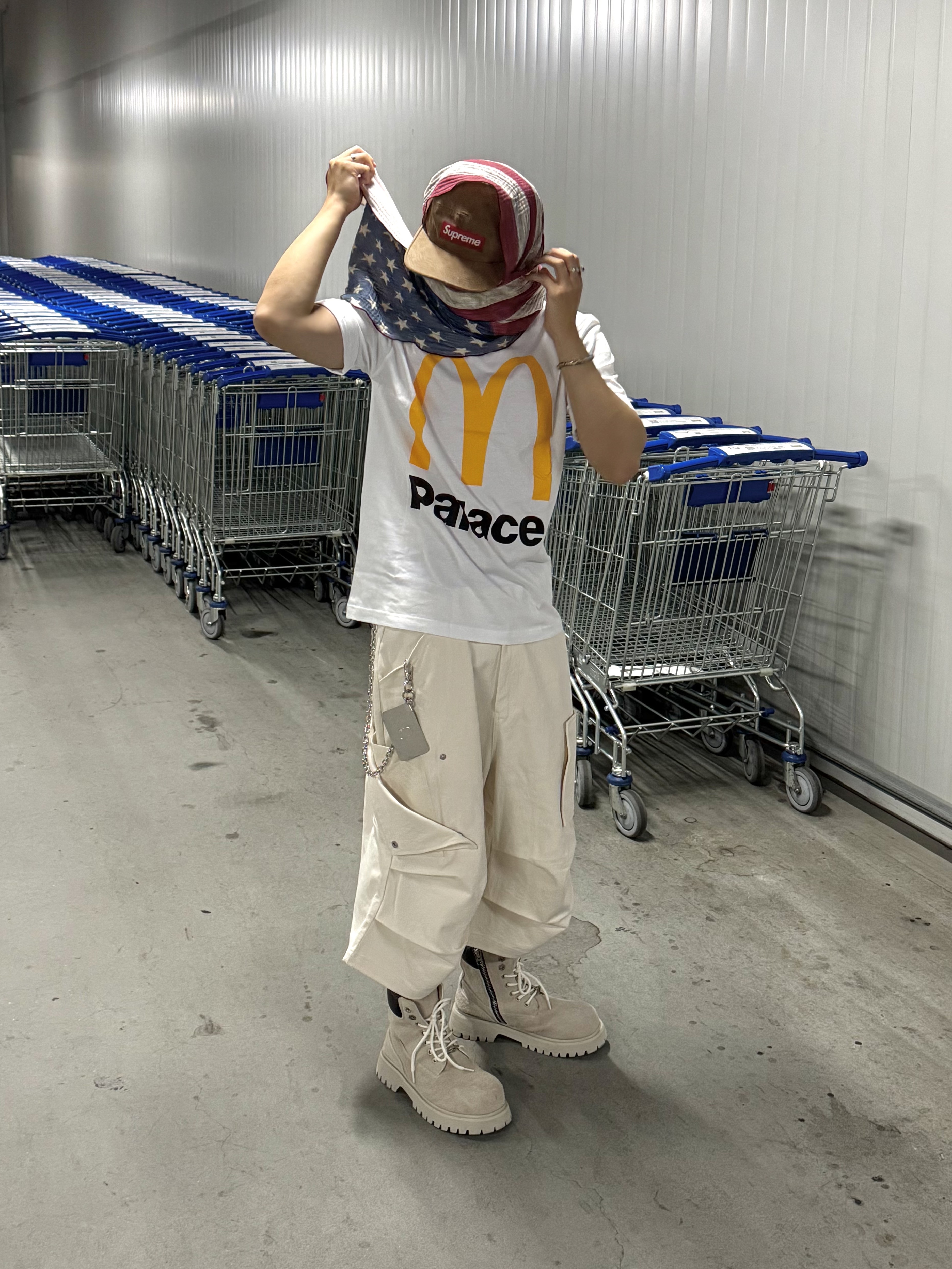 Palace x McDonald's Logo T-Shirt White - 23FW 착용 스타일
