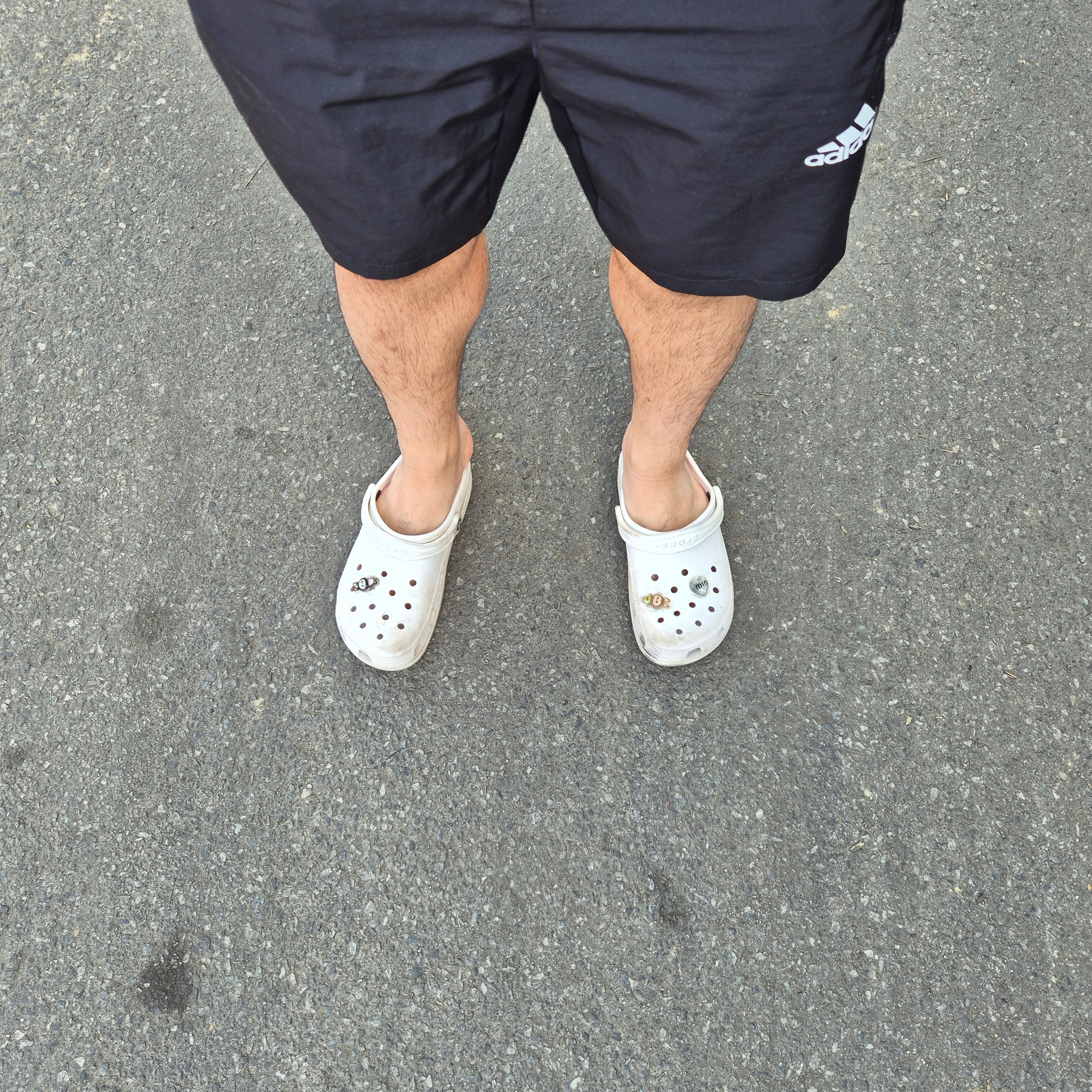 Crocs Bayaband Clog White Navy 착용 스타일