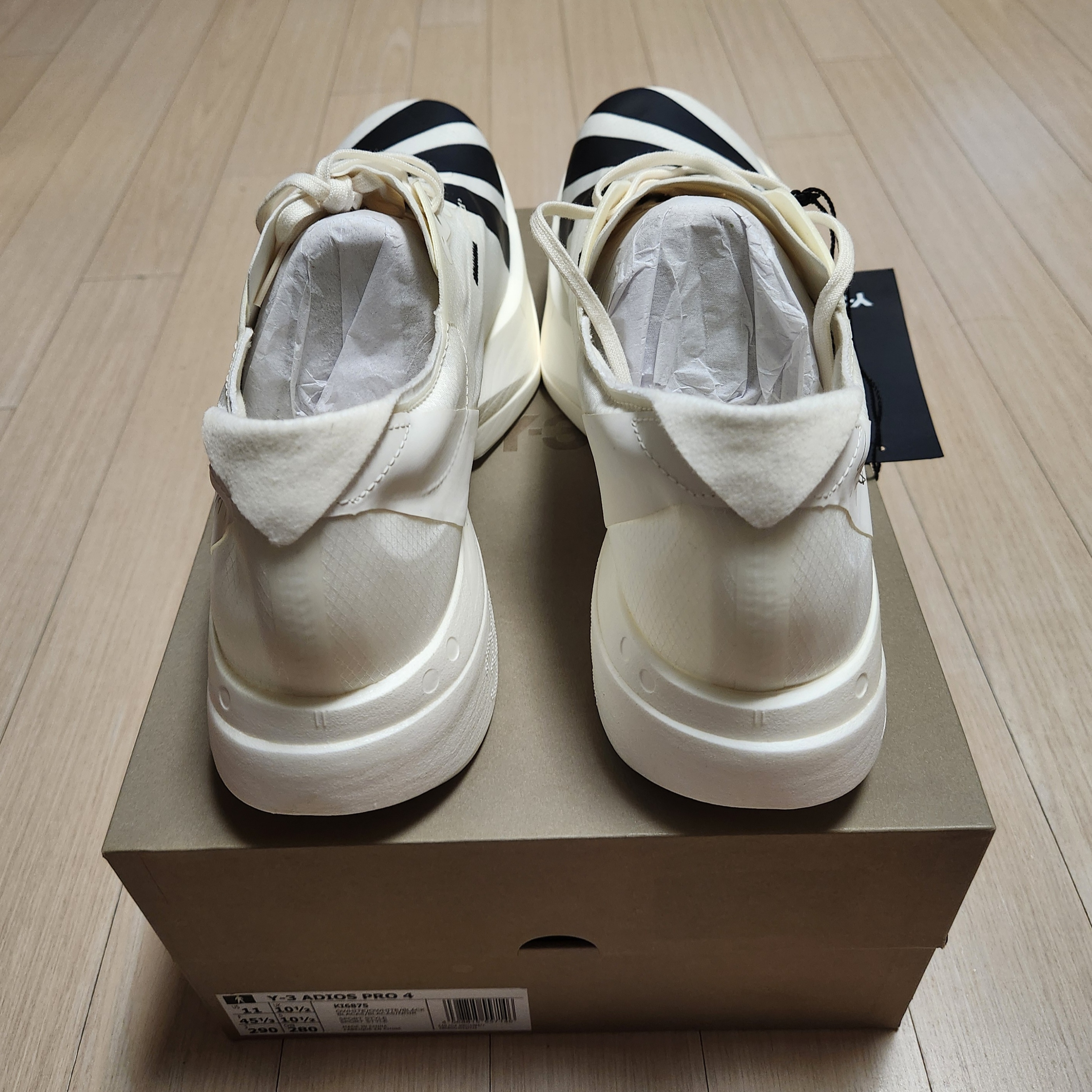 Y-3 Adios Pro 4 Off White Black 착용 스타일 - 5