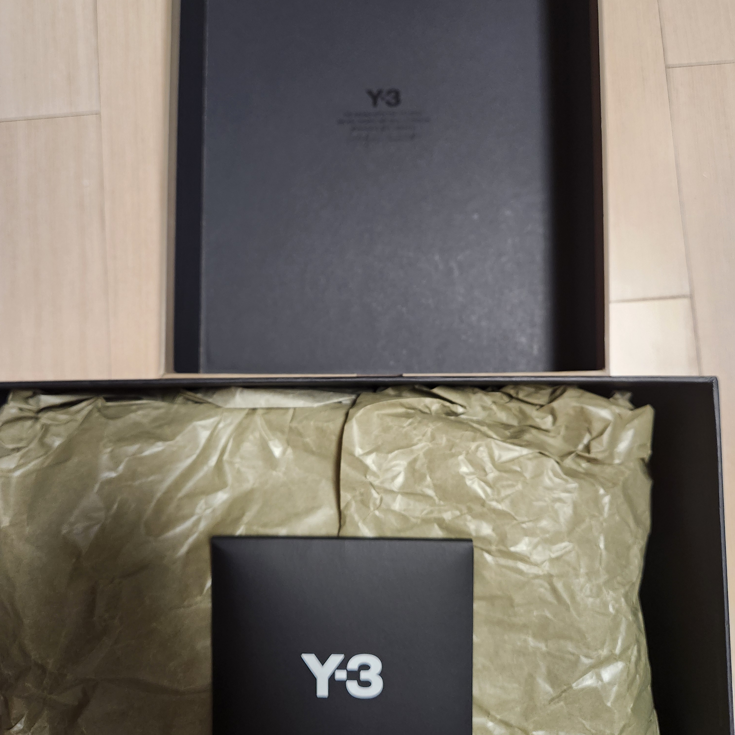 Y-3 Adios Pro 4 Off White Black 착용 스타일 - 2