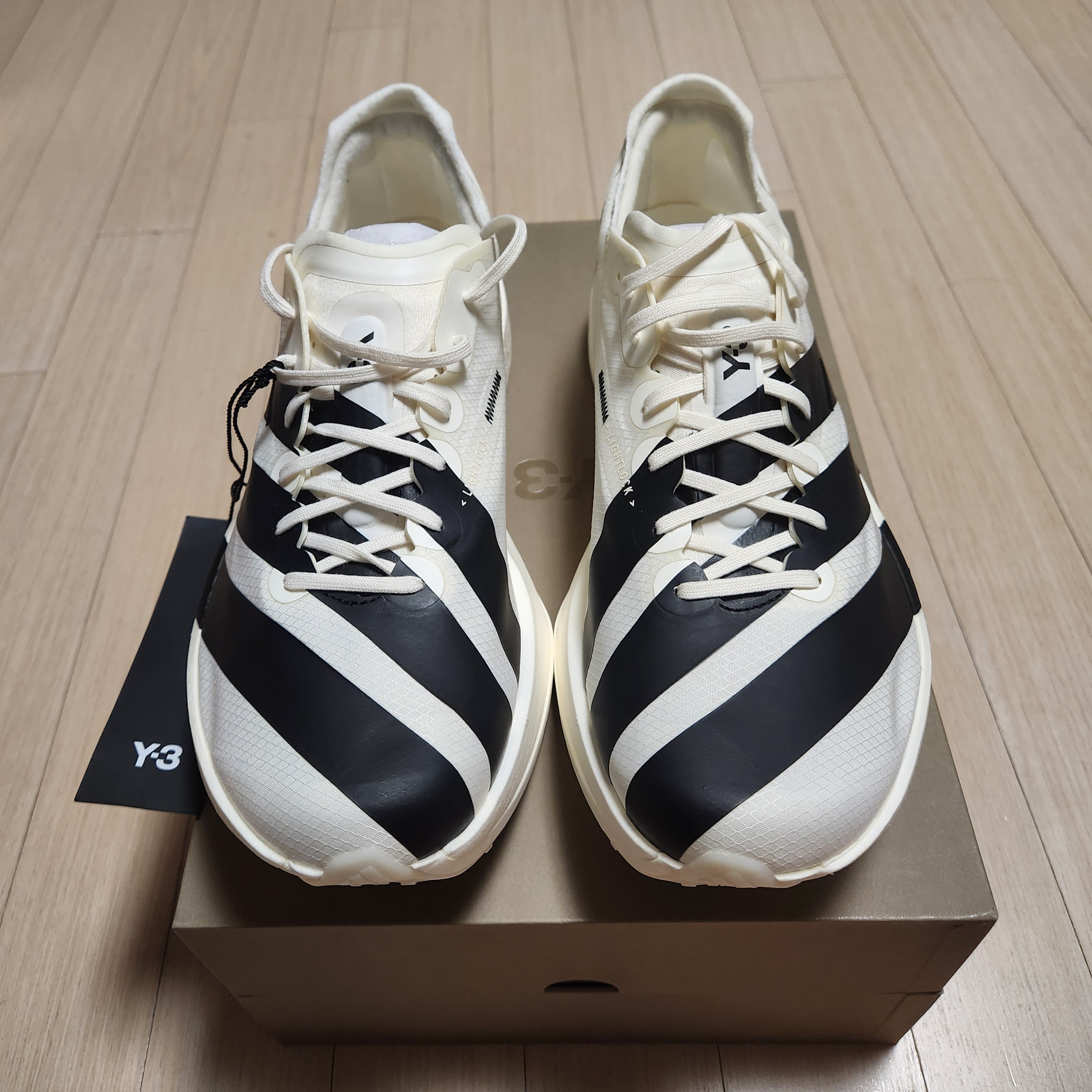 Y-3 Adios Pro 4 Off White Black 착용 스타일 - 4