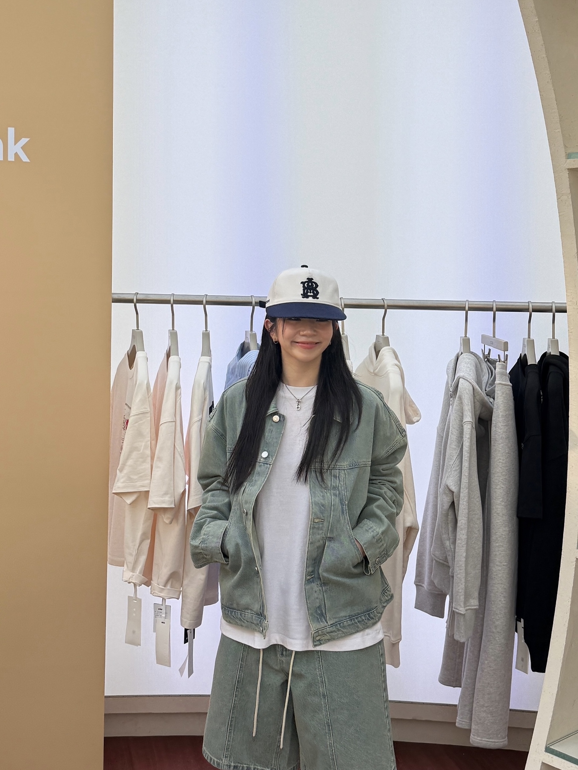 [KREAM 단독] [재입고] About:Blank Monogram Contrast Cap Ecru Navy - 26SS, [KREAM 단독] About:Blank Denim Jacket Murky Wash - 26FW 착용 스타일 - 2