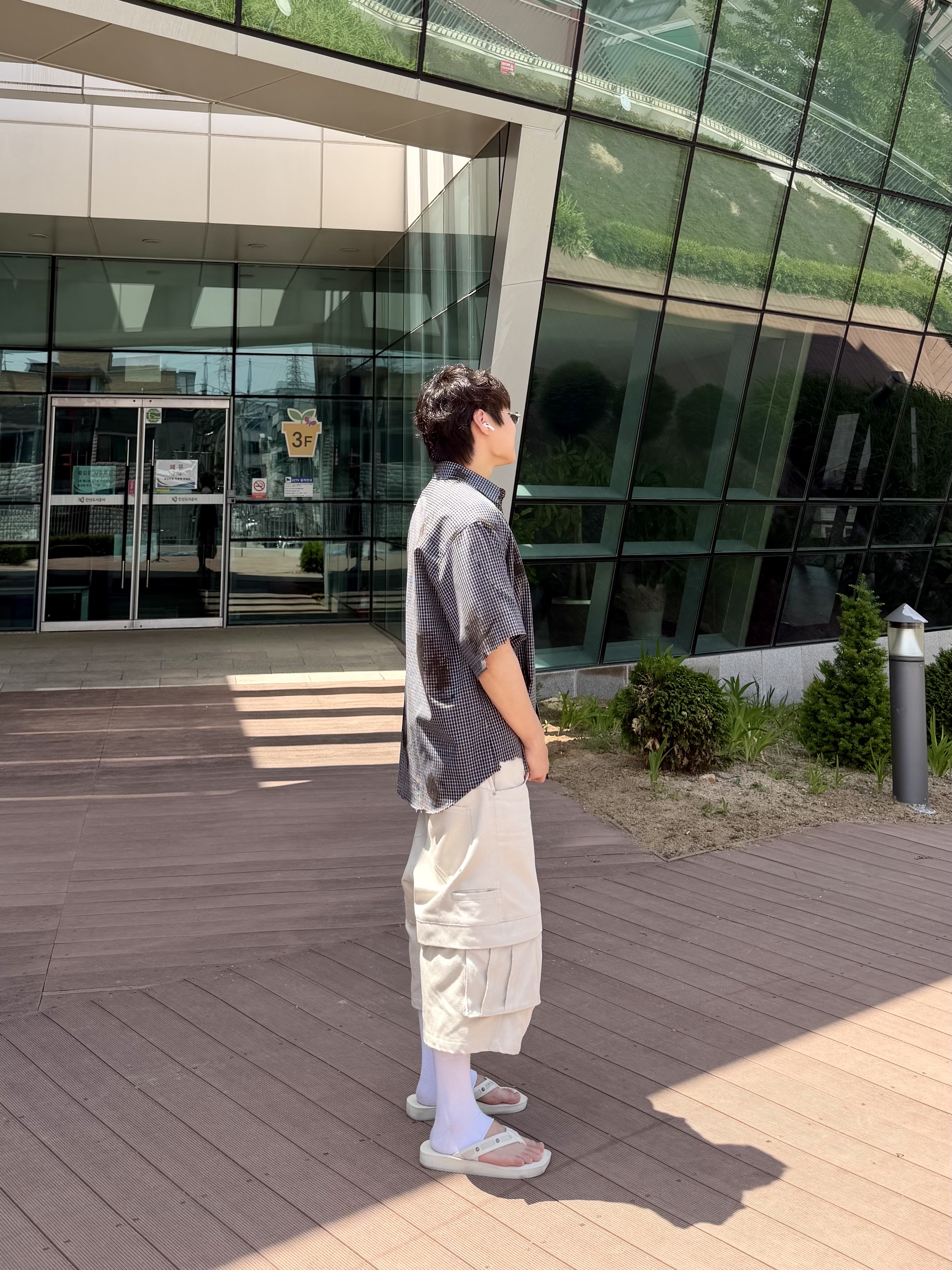 Kamien Titan Bermuda Pants Beige 착용 스타일 - 3