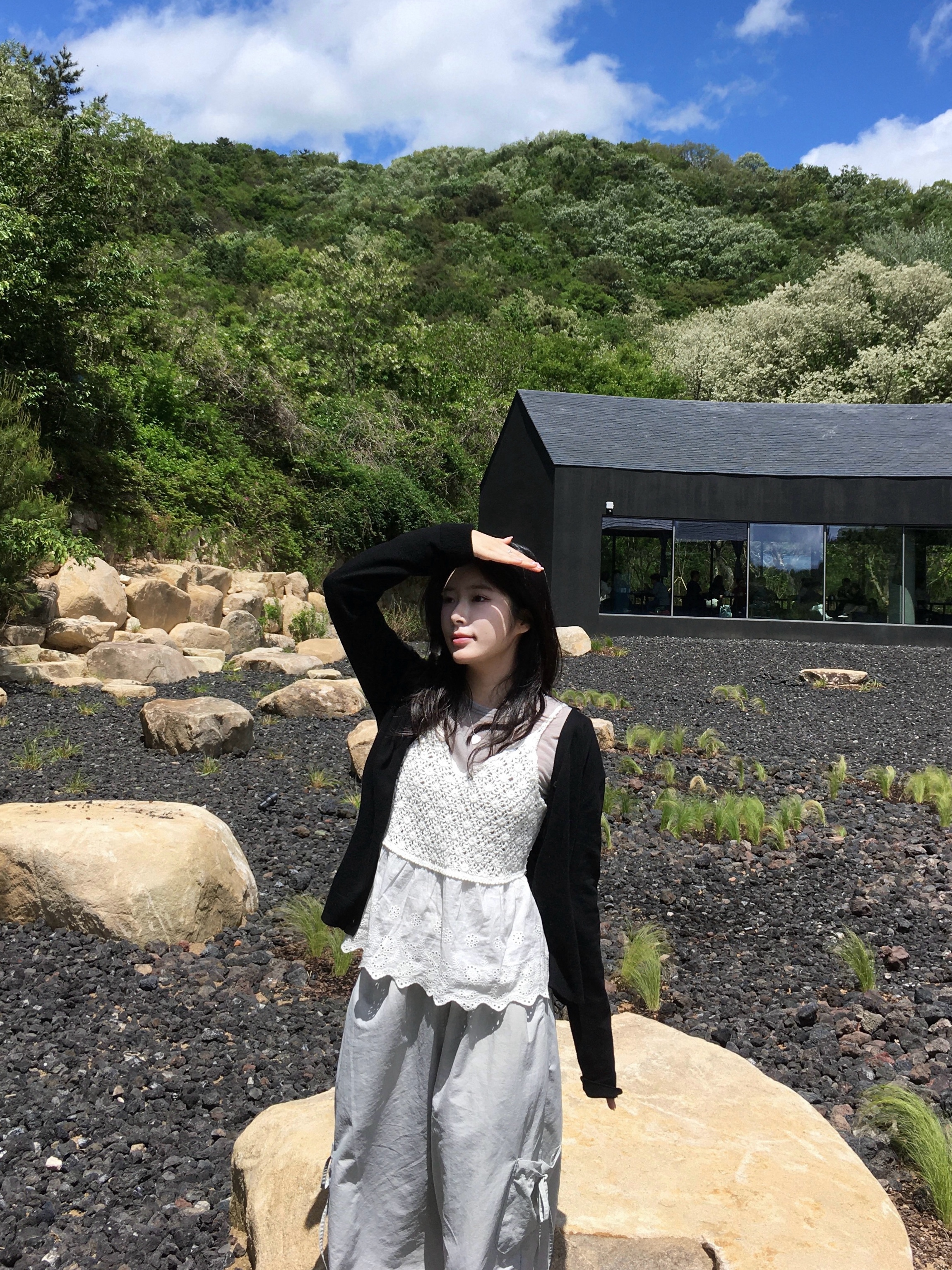Gucci Trademark Heart Pendant Necklace Silver 착용 스타일