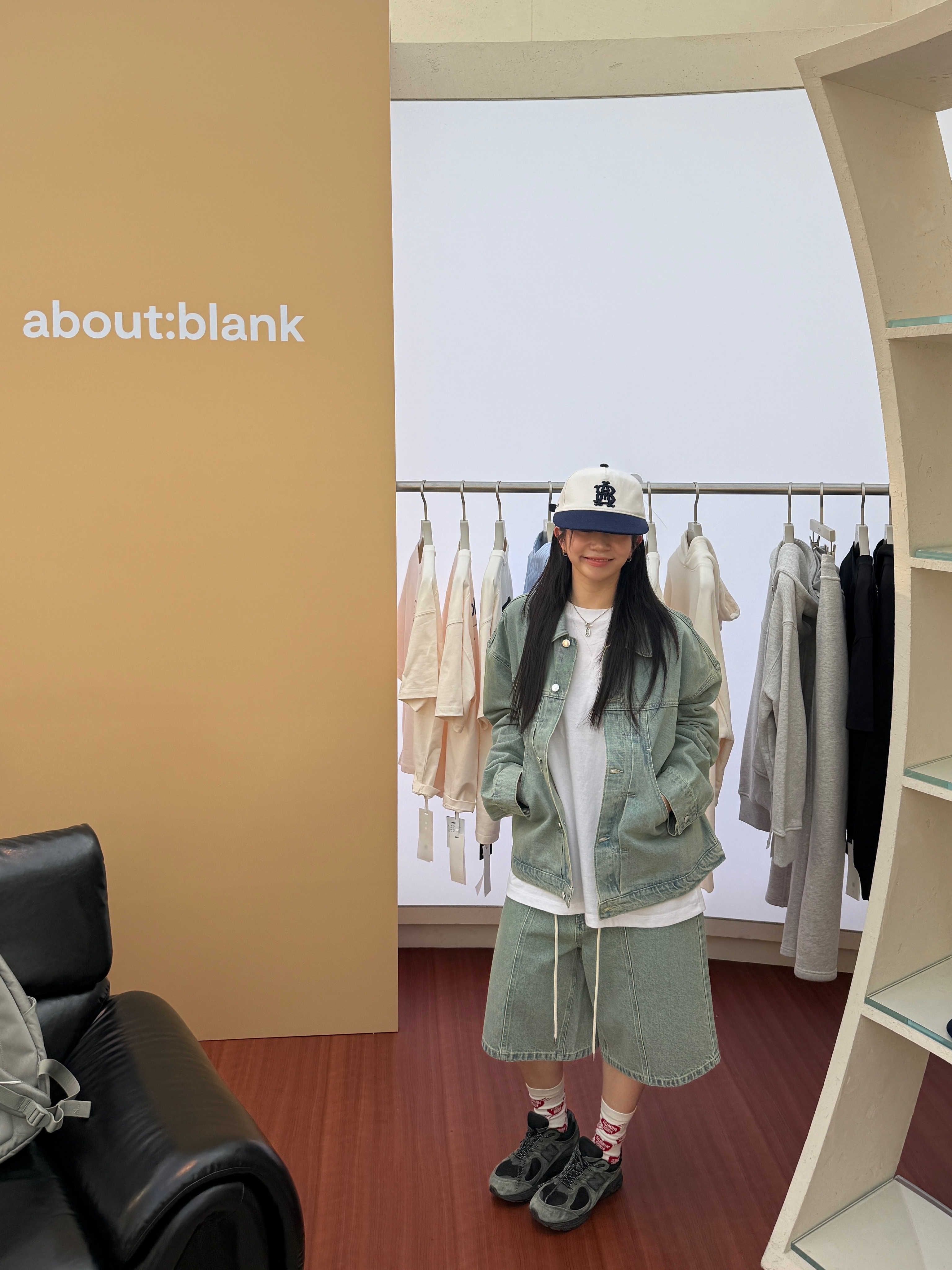 [KREAM 단독] [재입고] About:Blank Monogram Contrast Cap Ecru Navy - 26SS, [KREAM 단독] About:Blank Denim Jacket Murky Wash - 26FW 착용 스타일 - 1