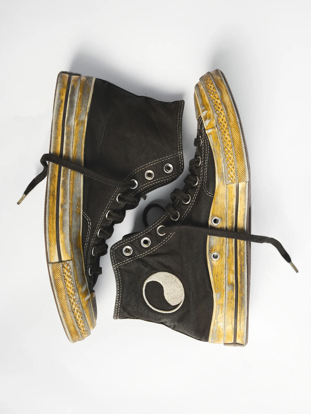 Converse x Our Legacy Workshop Chuck 70 Black 착용 스타일 - 4