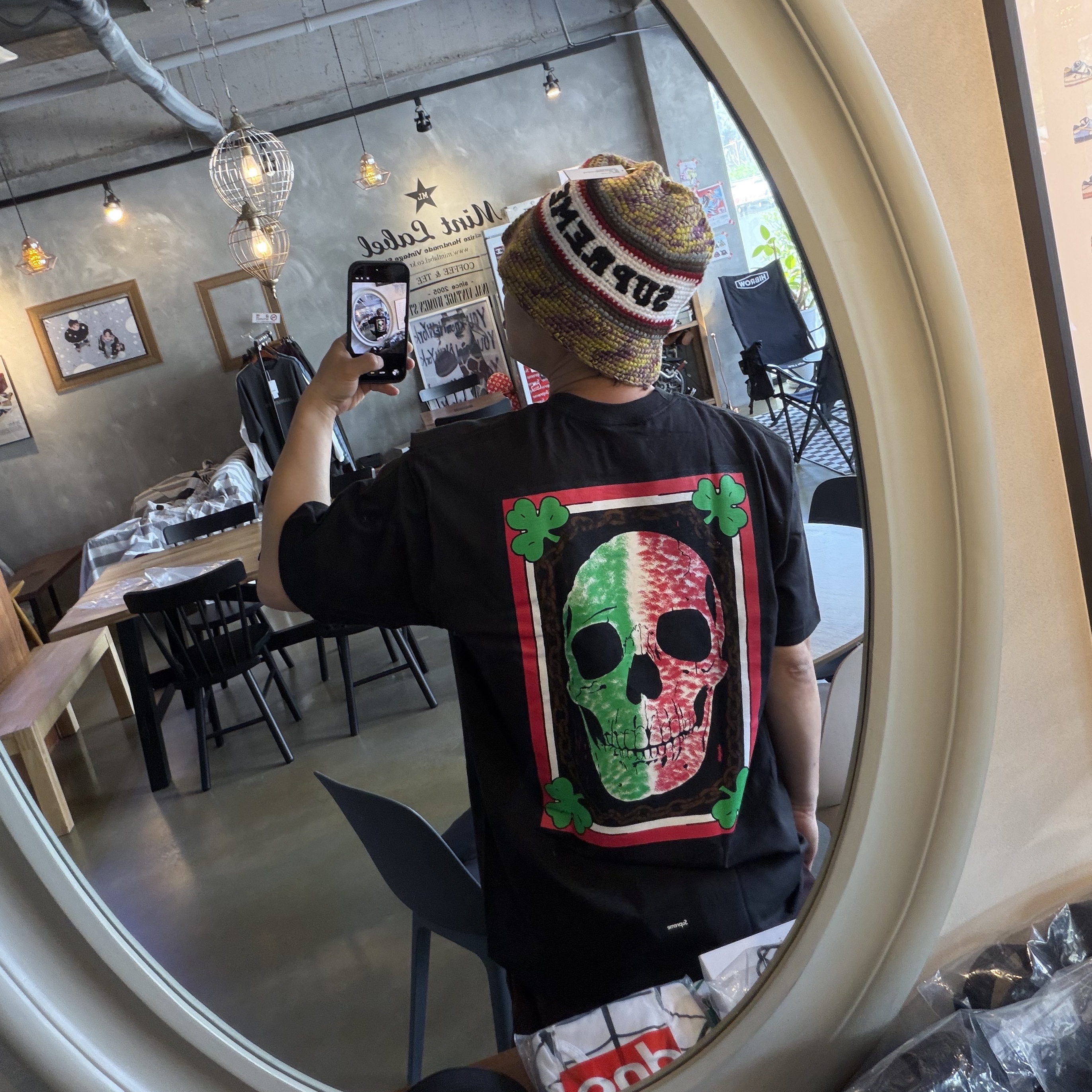 Supreme x Mike Kelley Banner T-Shirt Black - 26SS 착용 스타일