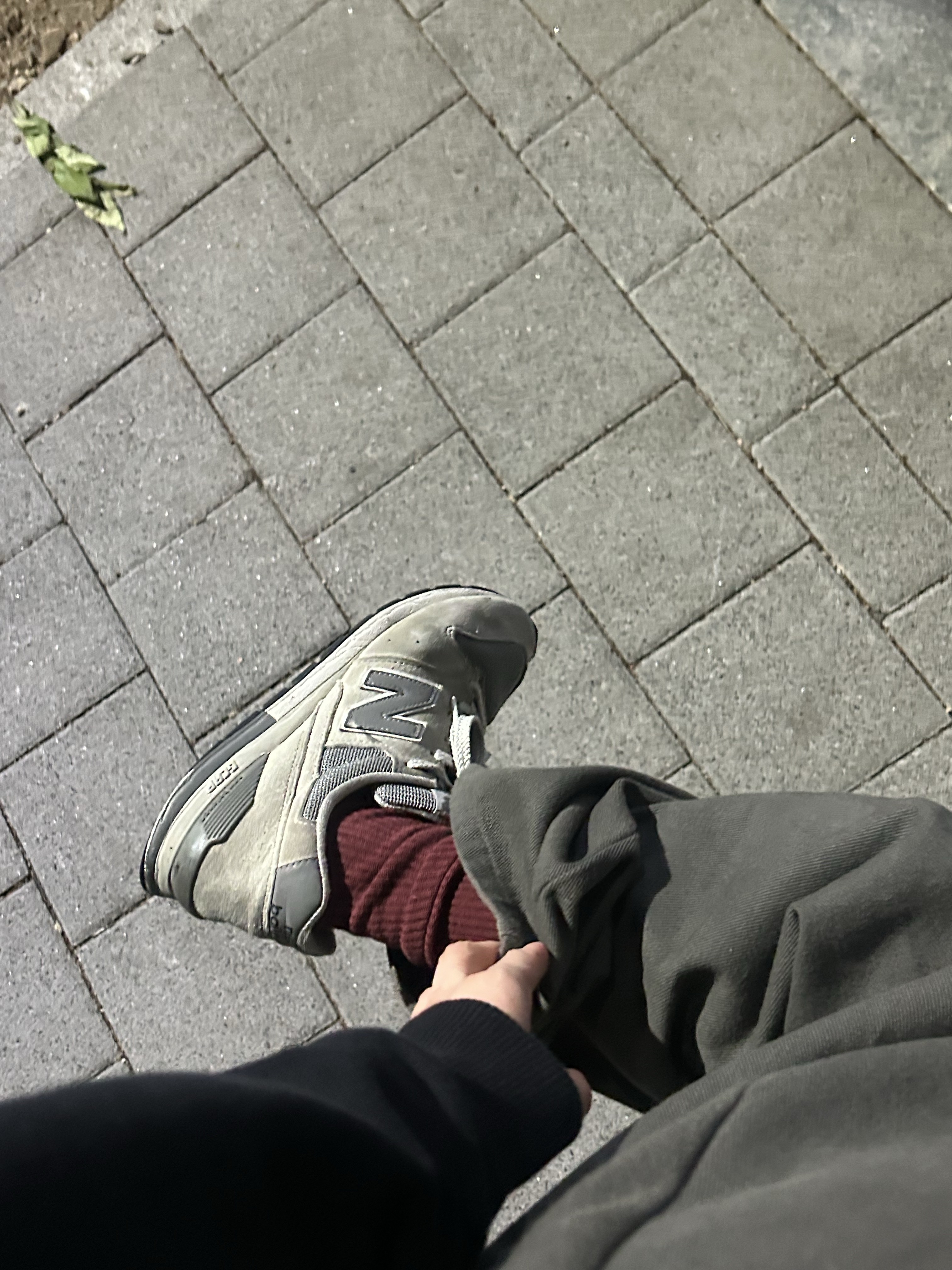 New Balance 2002R Brown Black, Sculptor Oldschool Slouchy Backpack Sage 착용 스타일 - 6