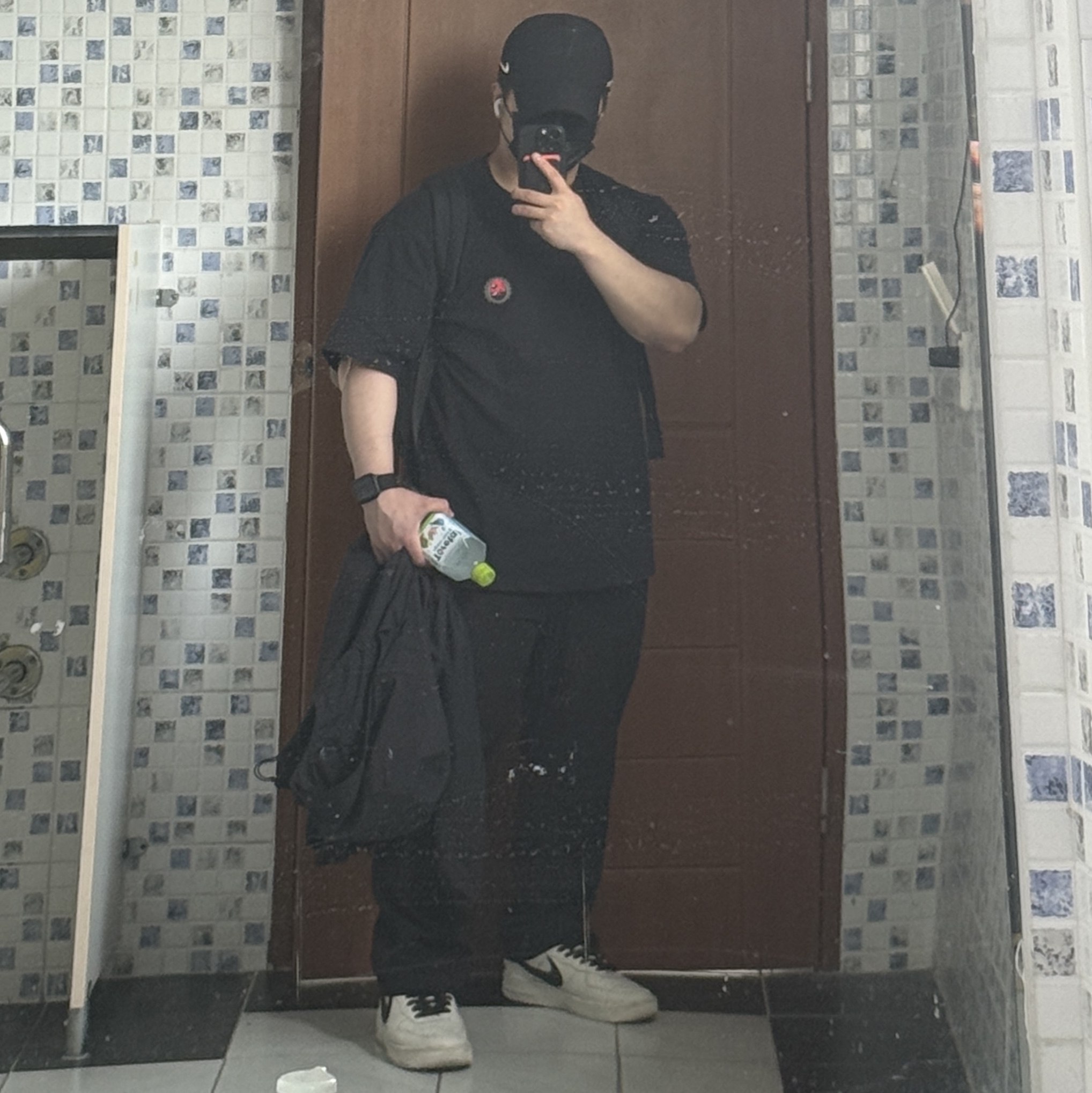 Uniqlo UT x Berserk Manga Curation Graphic T-Shirt A Black - JP 착용 스타일