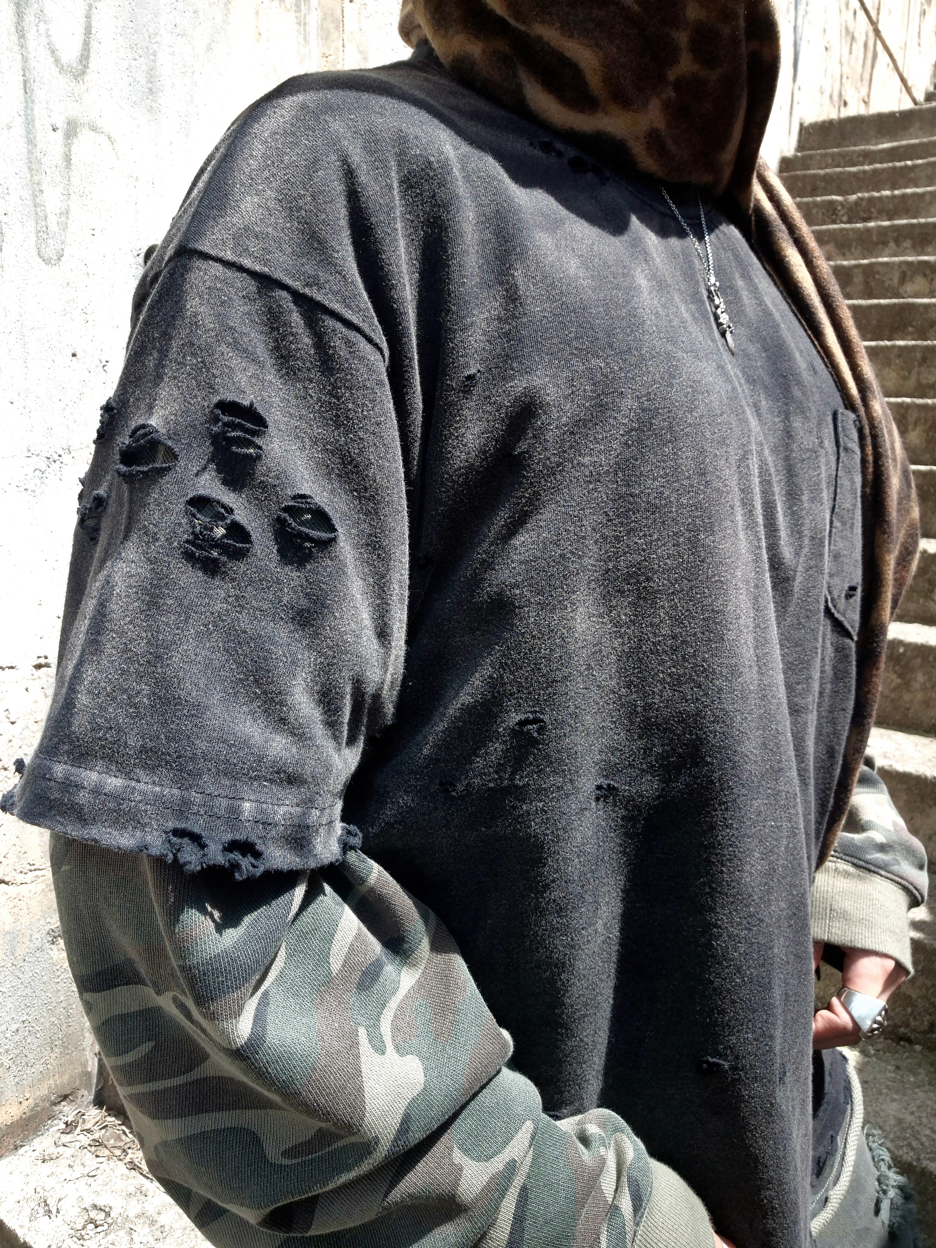 ROARINGRAD Washed Distressed T-Shirt Black, Hansroom Chrome Hearts #10 Dagger 착용 스타일 - 3