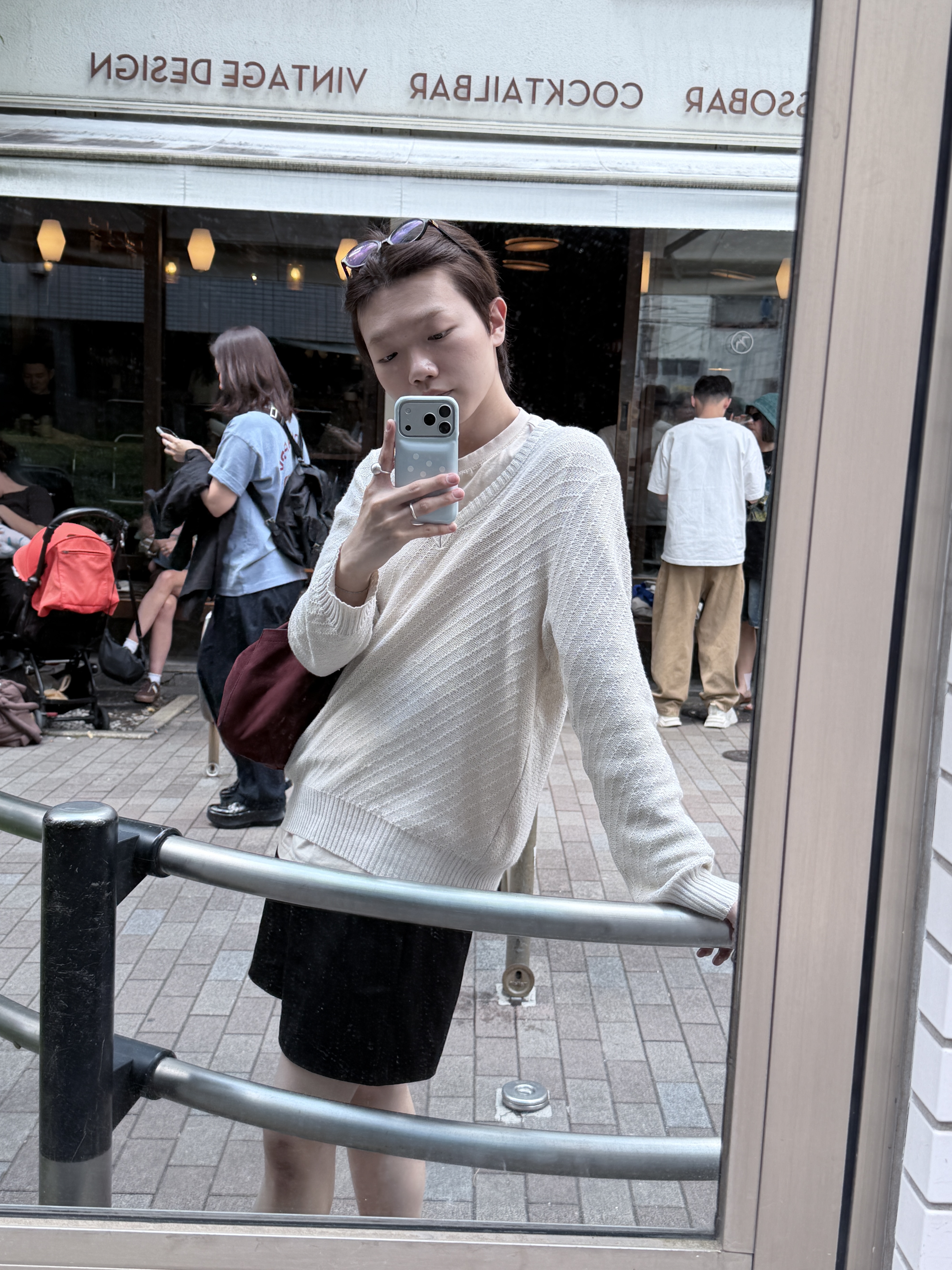 MOCKGA Dot Case (Sky blue) 착용 스타일 - 2