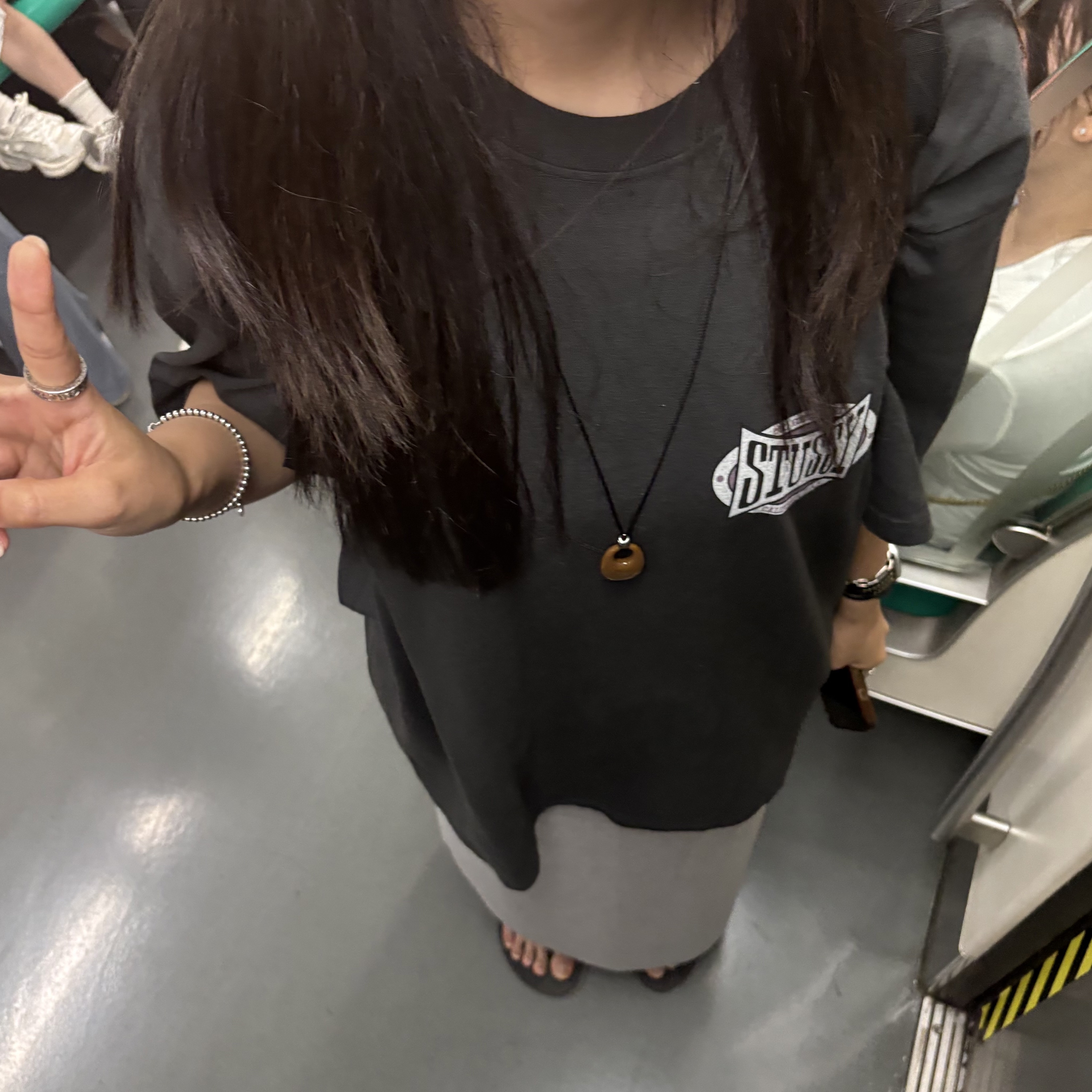 Stussy Champion Oval T-Shirt Pigment Dyed Faded Black 착용 스타일 - 1