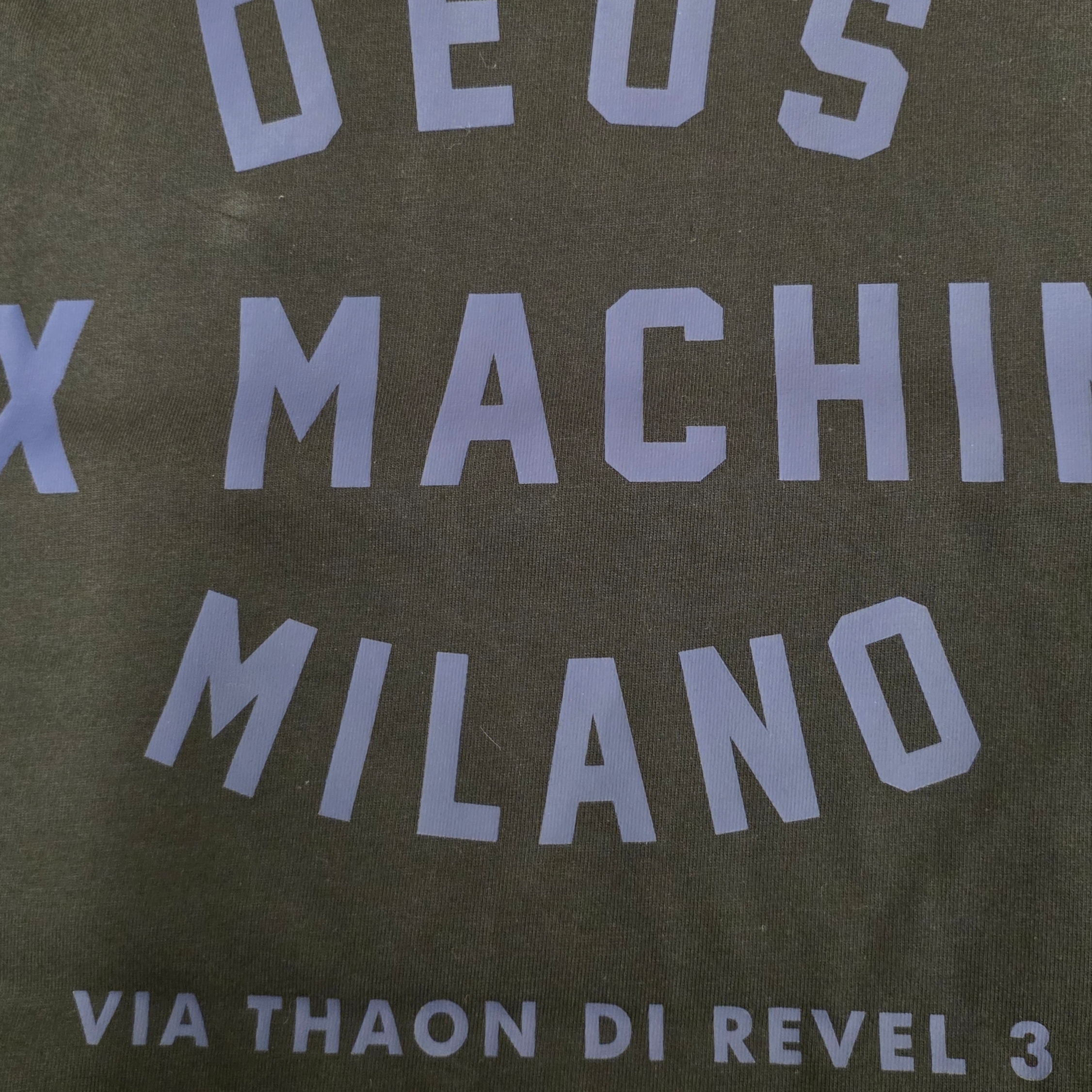 Deus Ex Machina Milano College Address T-Shirt Black μ°©μ© μ€νμΌ