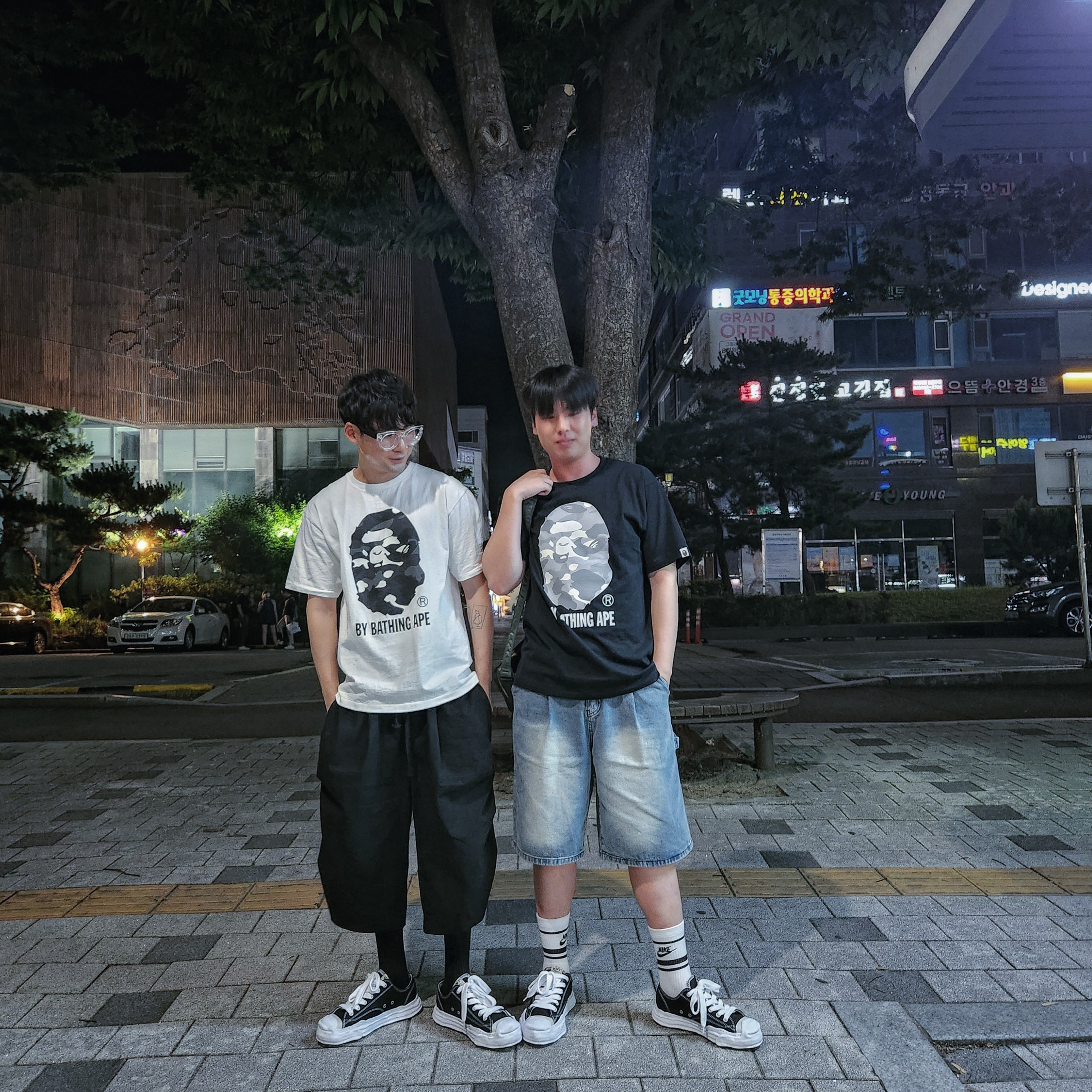 BAPE City Camo By Bathing Ape T-Shirt White Black, BAPE City Camo By Bathing Ape T-Shirt Black Grey 착용 스타일