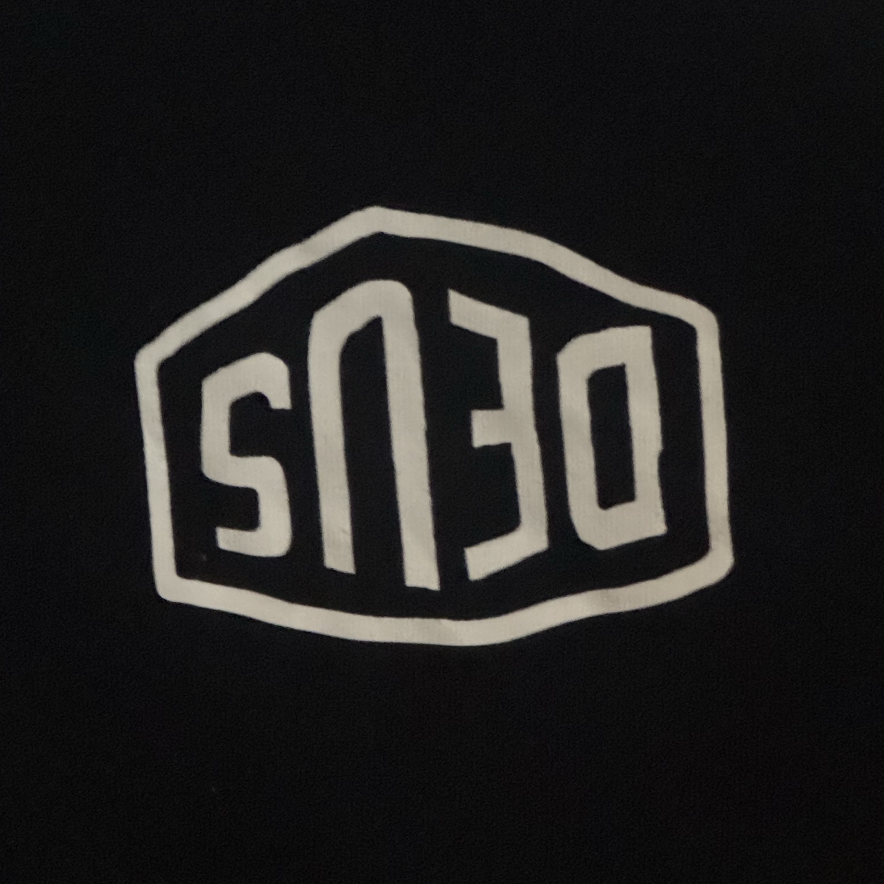 Deus Ex Machina Deus Seoul College Address T-Shirt Black 착용 스타일