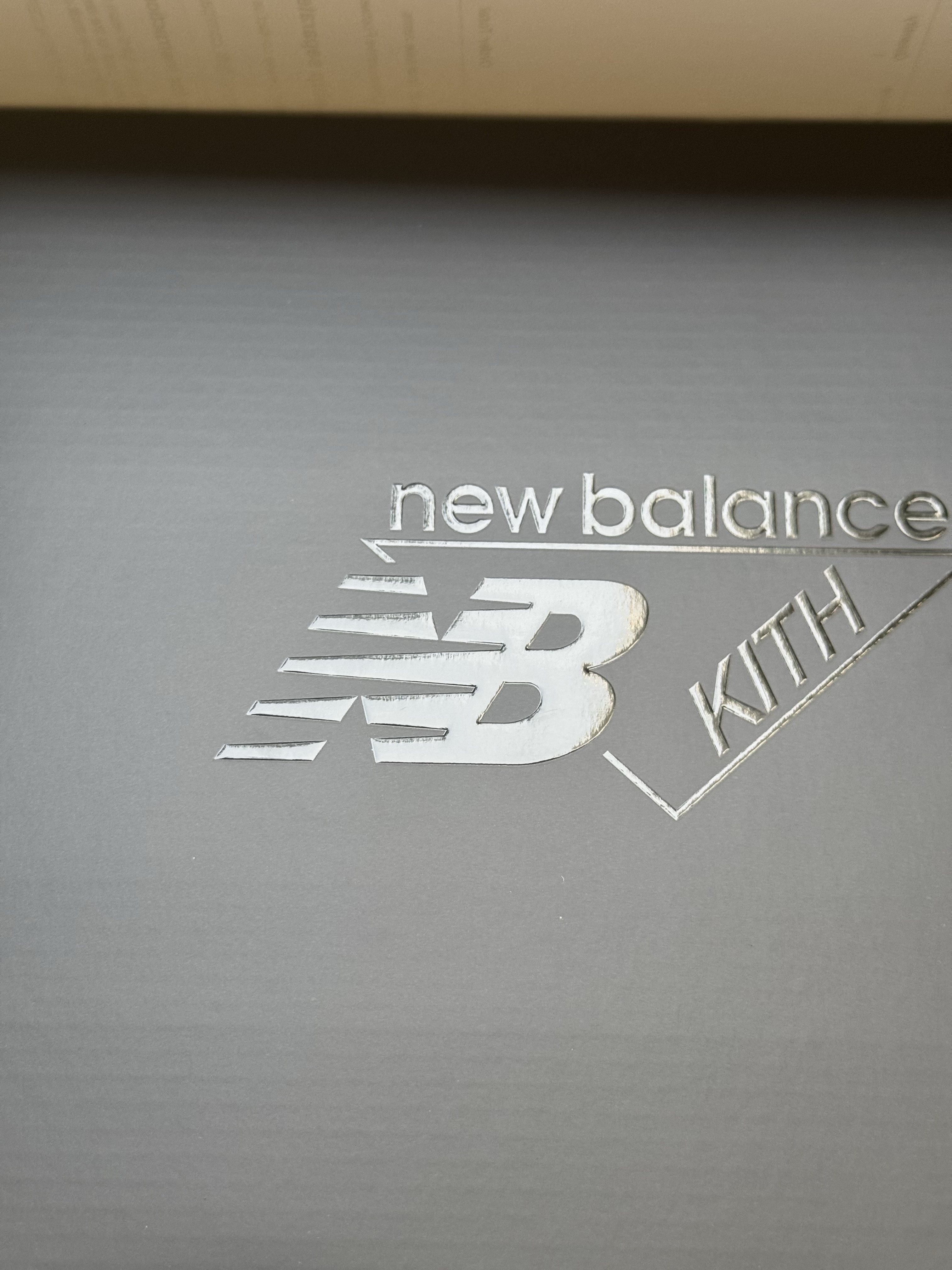New Balance x Kith 993 Made in USA Asteroid, Adidas x Wales Bonner SL 72 Knit Brown μ°©μ© μ€νμΌ - 1