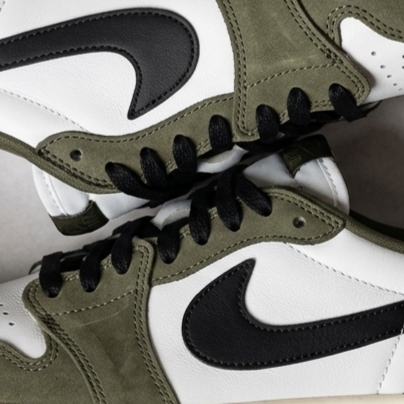 Jordan 1 Retro Low OG Medium Olive and Summit White 착용 스타일