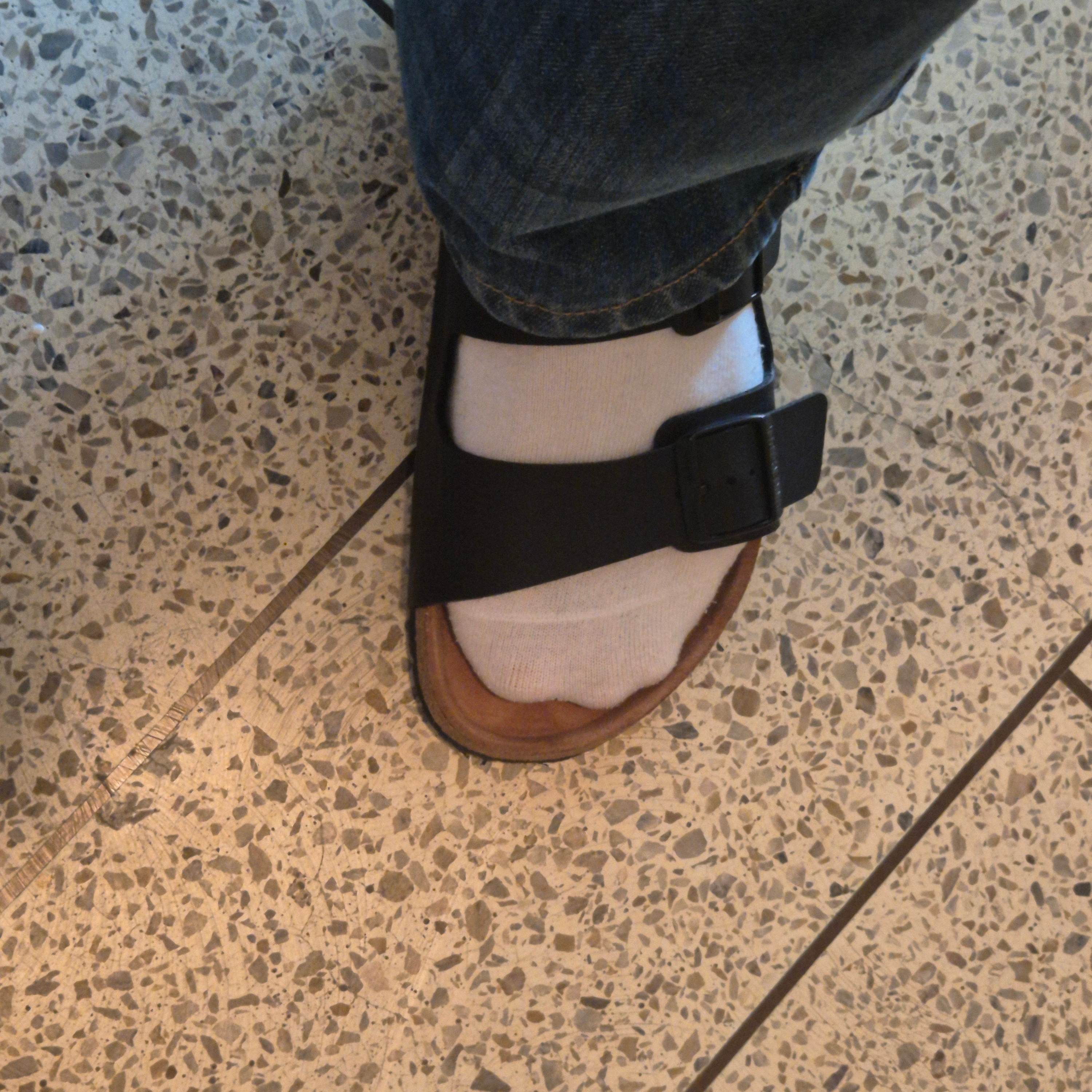 Birkenstock Arizona Black - Regular 착용 스타일