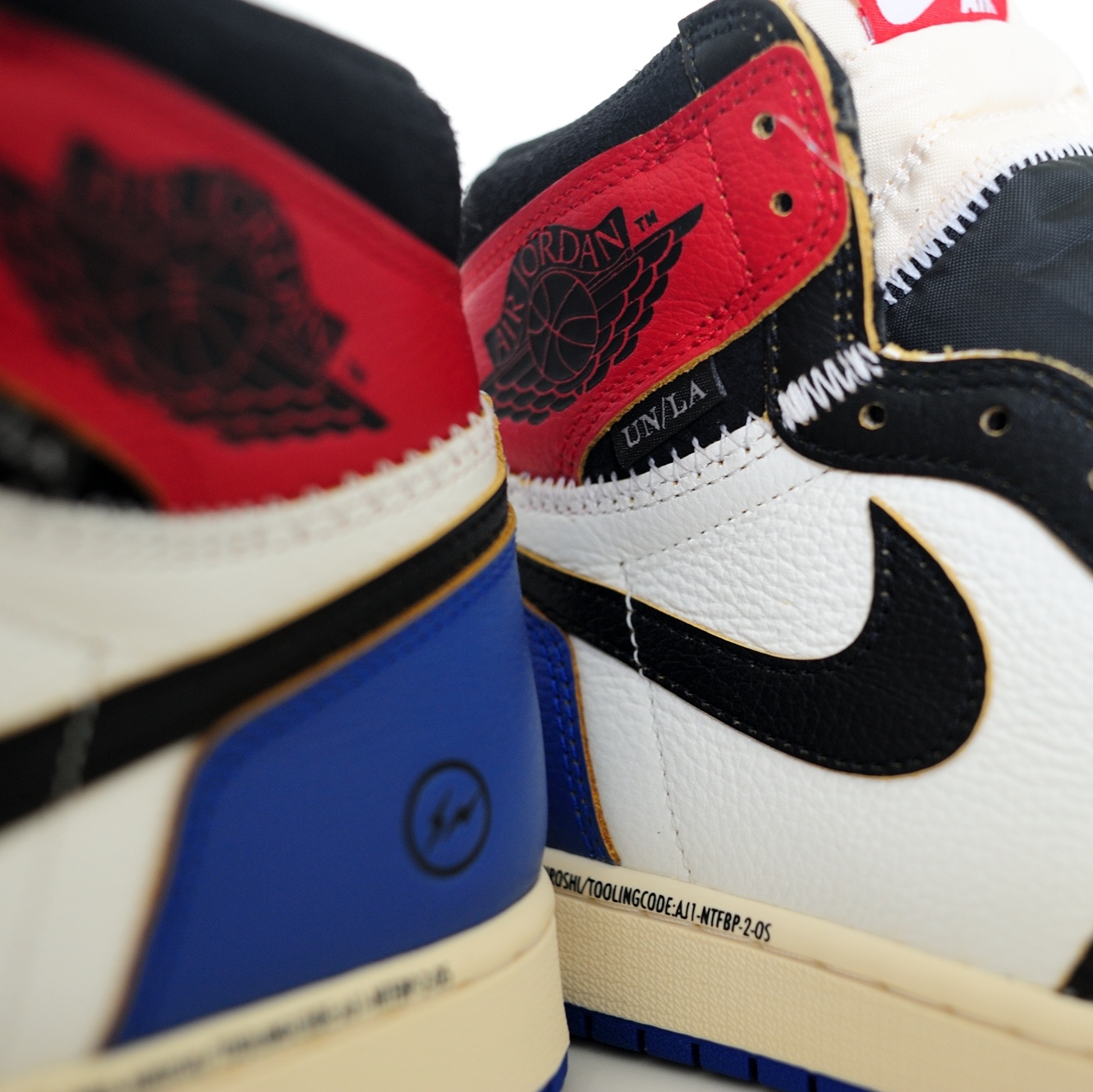 Jordan 1 x Fragment x Union LA Black and Varsity Red 착용 스타일 - 5