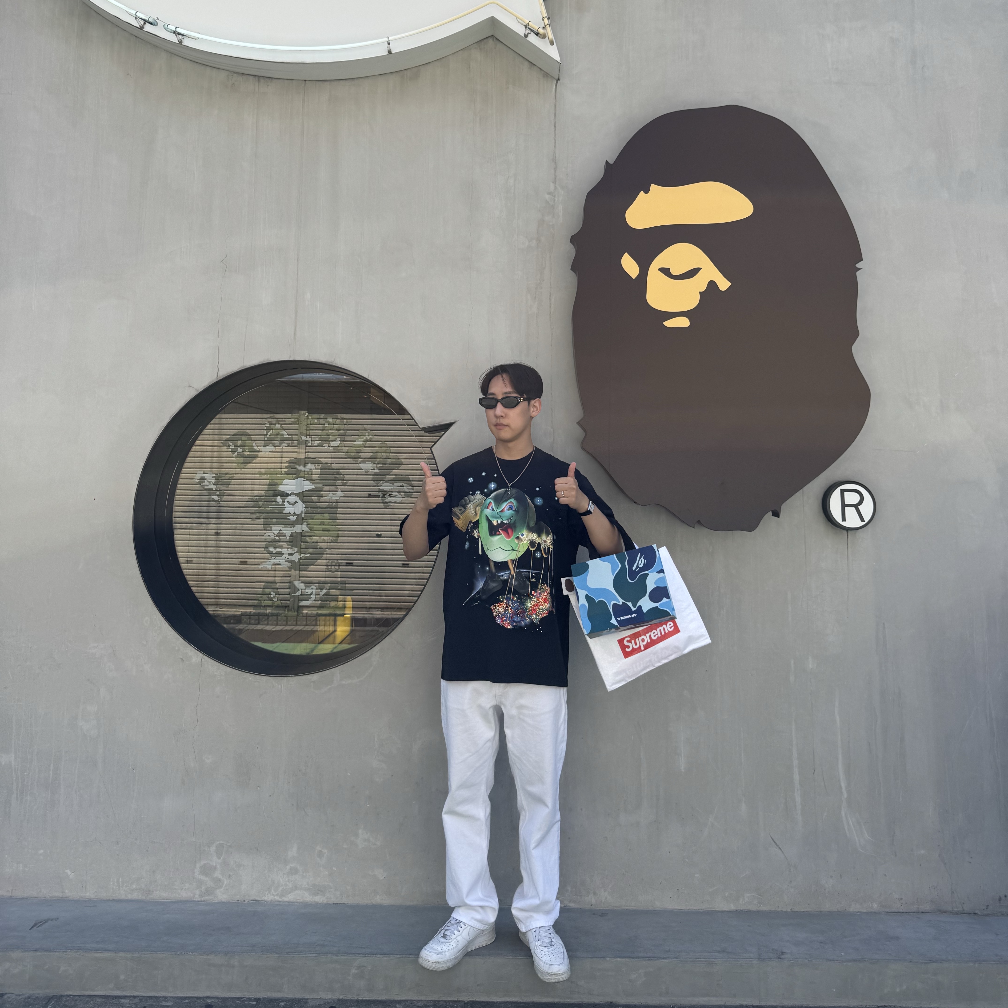 Supreme x Salem S/S Top Black - 26SS 착용 스타일 - 4