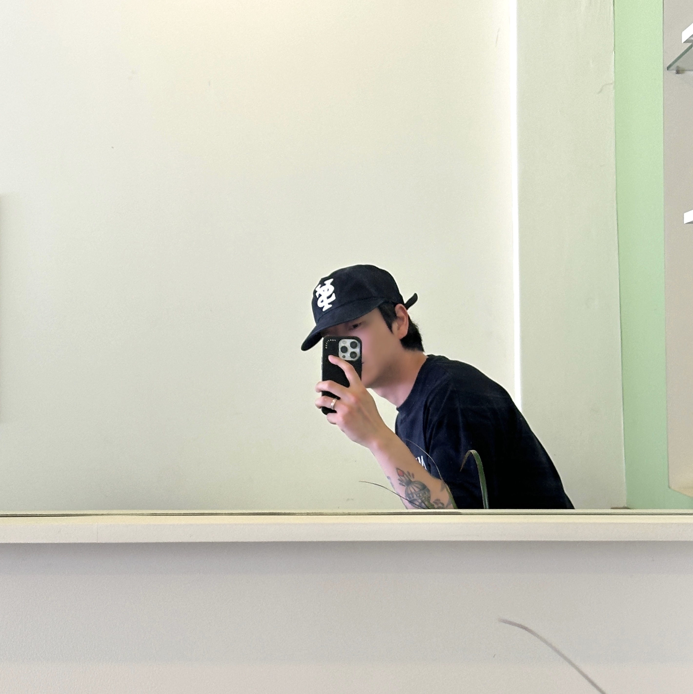 Sunday Ceremony Sy Logo 5 Panel Cotton Cap - Navy 착용 스타일 - 1