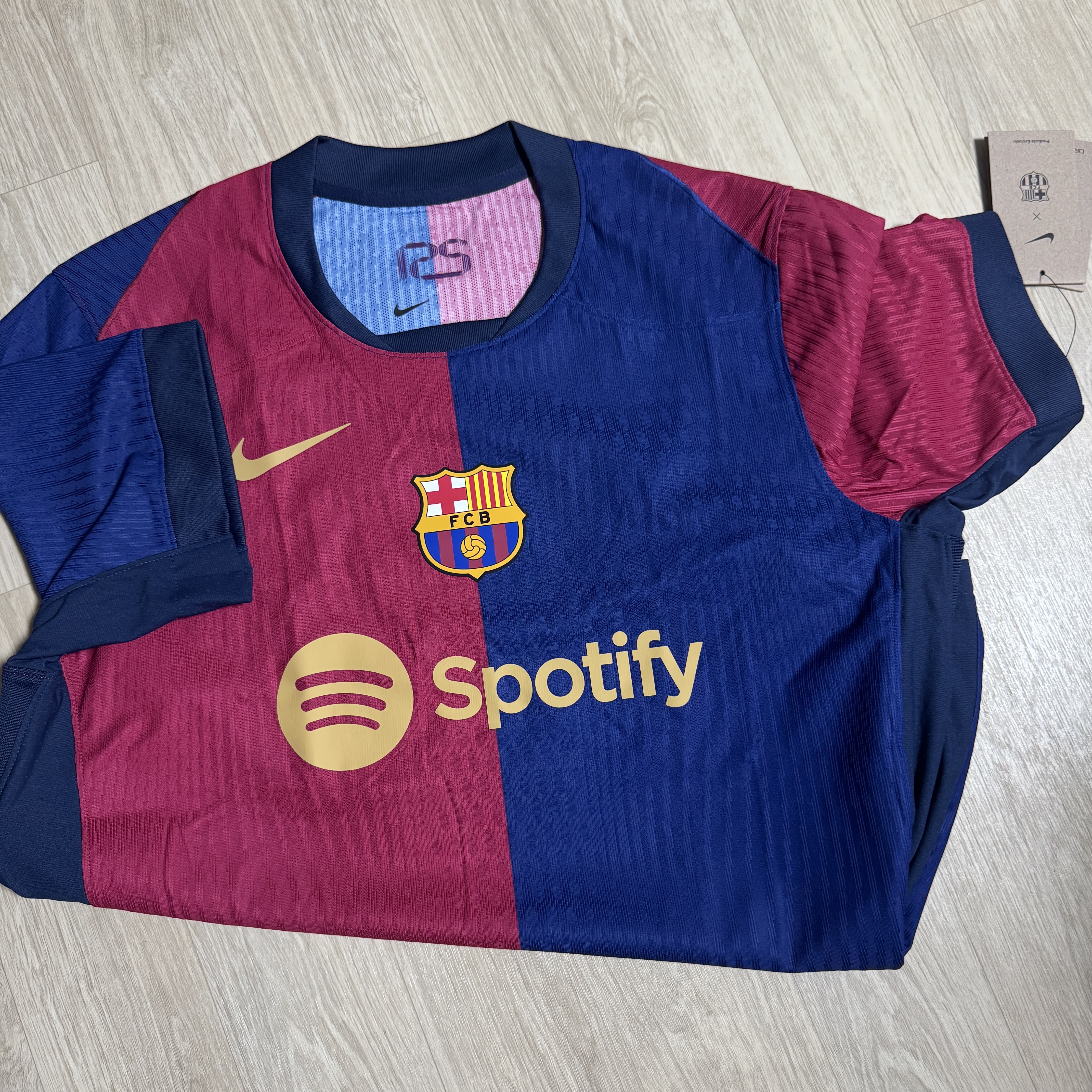 Nike FC Barcelona 2024/25 Dri-Fit ADV Match Home Jersey Deep Royal Blue Noble Red (Non Marking Ver.) 착용 스타일